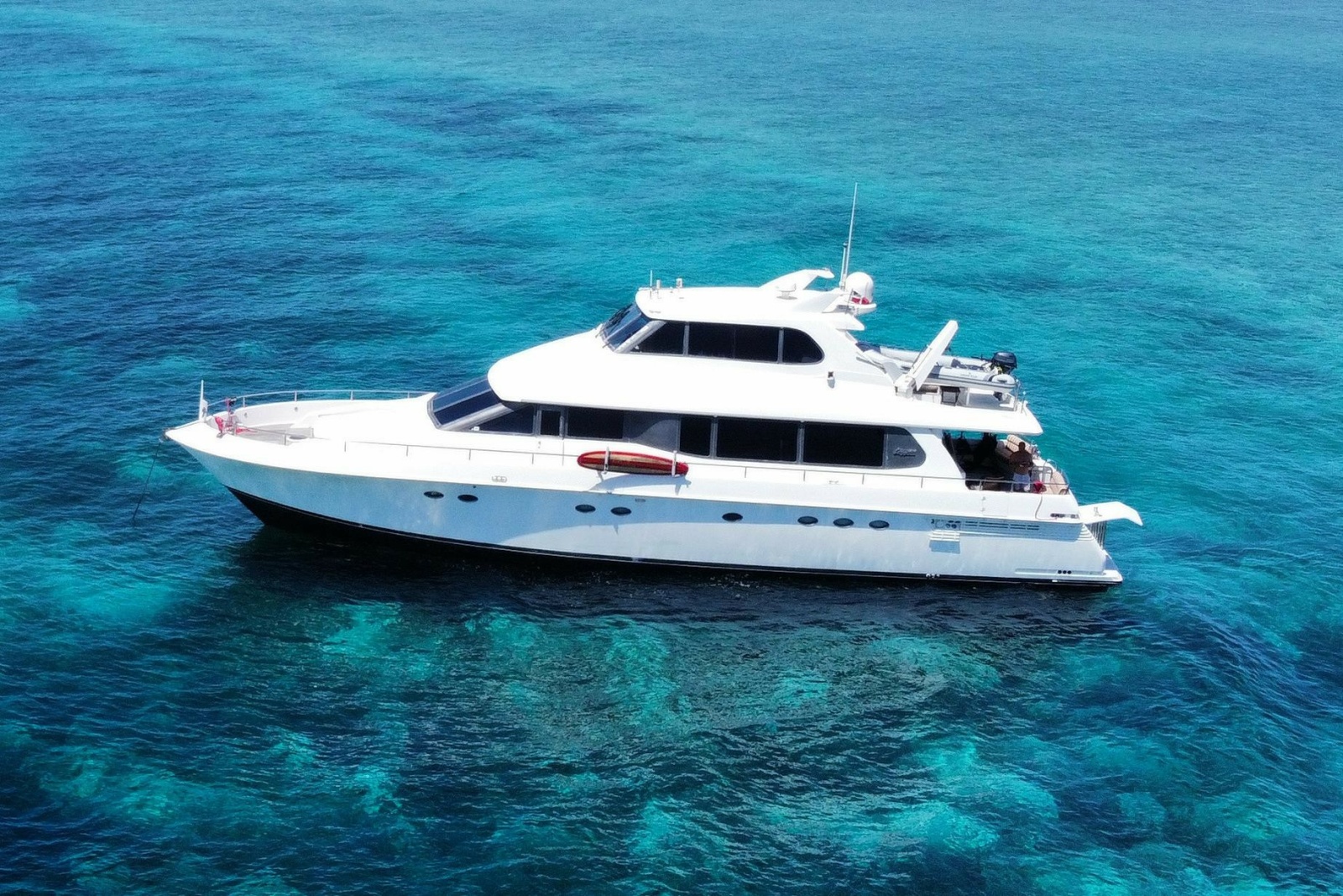 Lazzara Yachts For Sale | SI Yachts