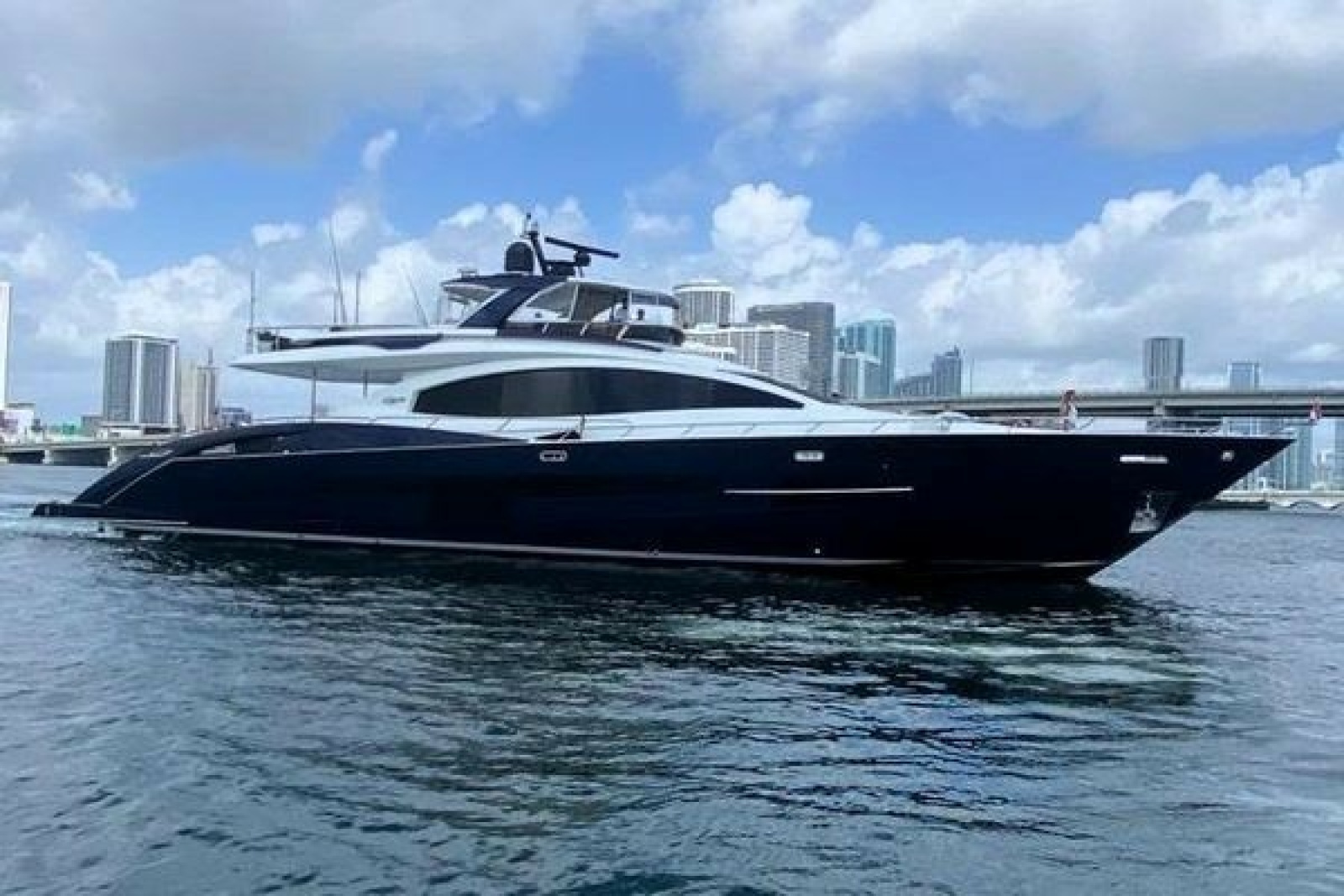 Lazzara Yachts For Sale | SI Yachts