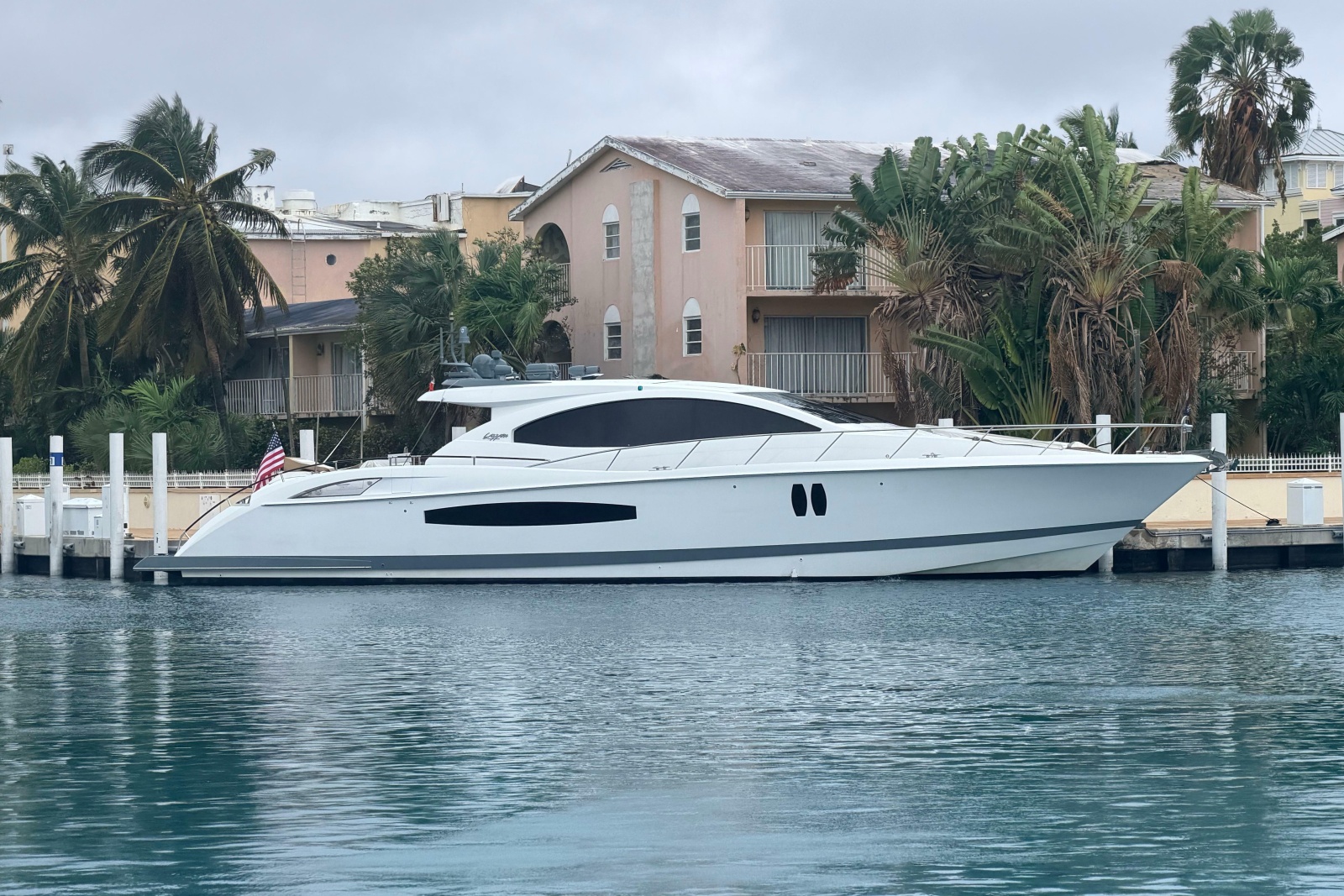 Lazzara Yachts For Sale | SI Yachts