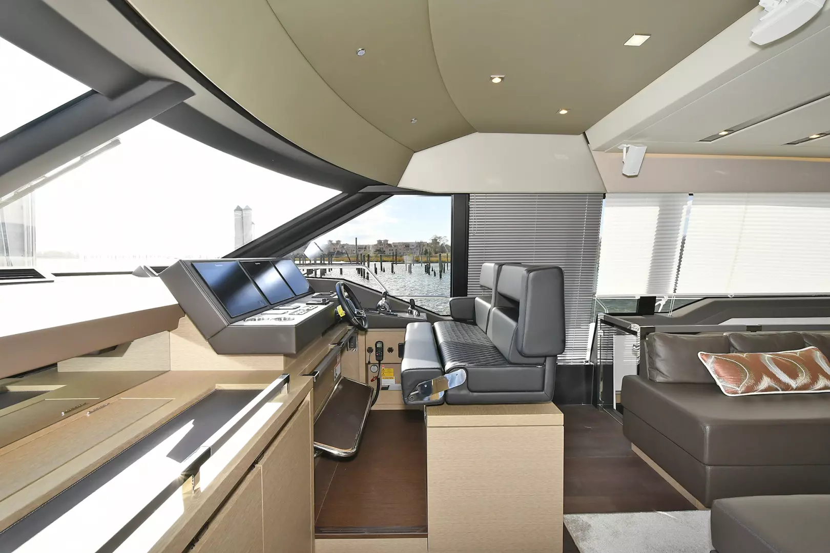 Prestige 680 Flybridge-2023-ON ORDER Staten Island-New York-United StatesLower Helm Station  1083819