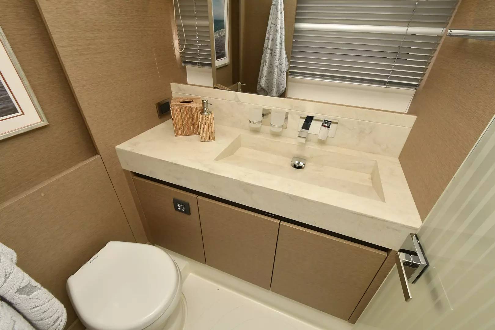 Prestige 680 Flybridge-2023-ON ORDER Staten Island-New York-United StatesGuest Head 1083832