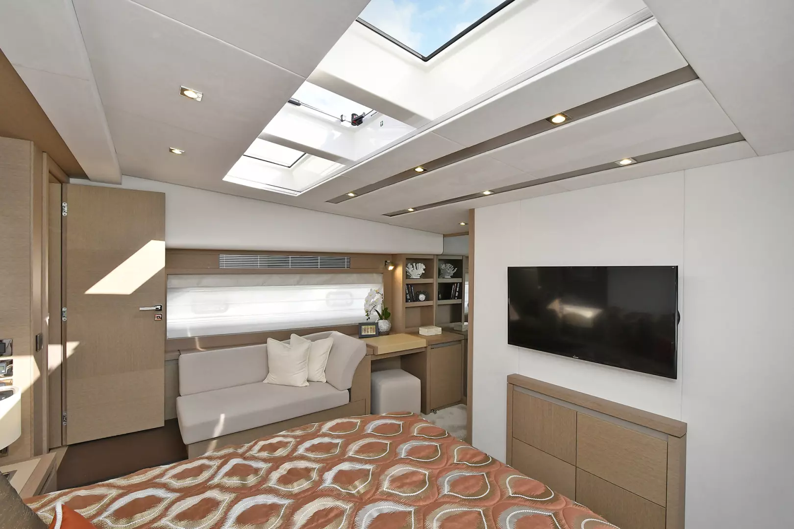 Prestige 680 Flybridge-2023-ON ORDER Staten Island-New York-United StatesMaster Stateroom  1083836