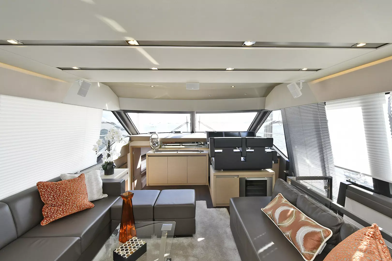 Prestige 680 Flybridge-2023-ON ORDER Staten Island-New York-United StatesSalon  1083815