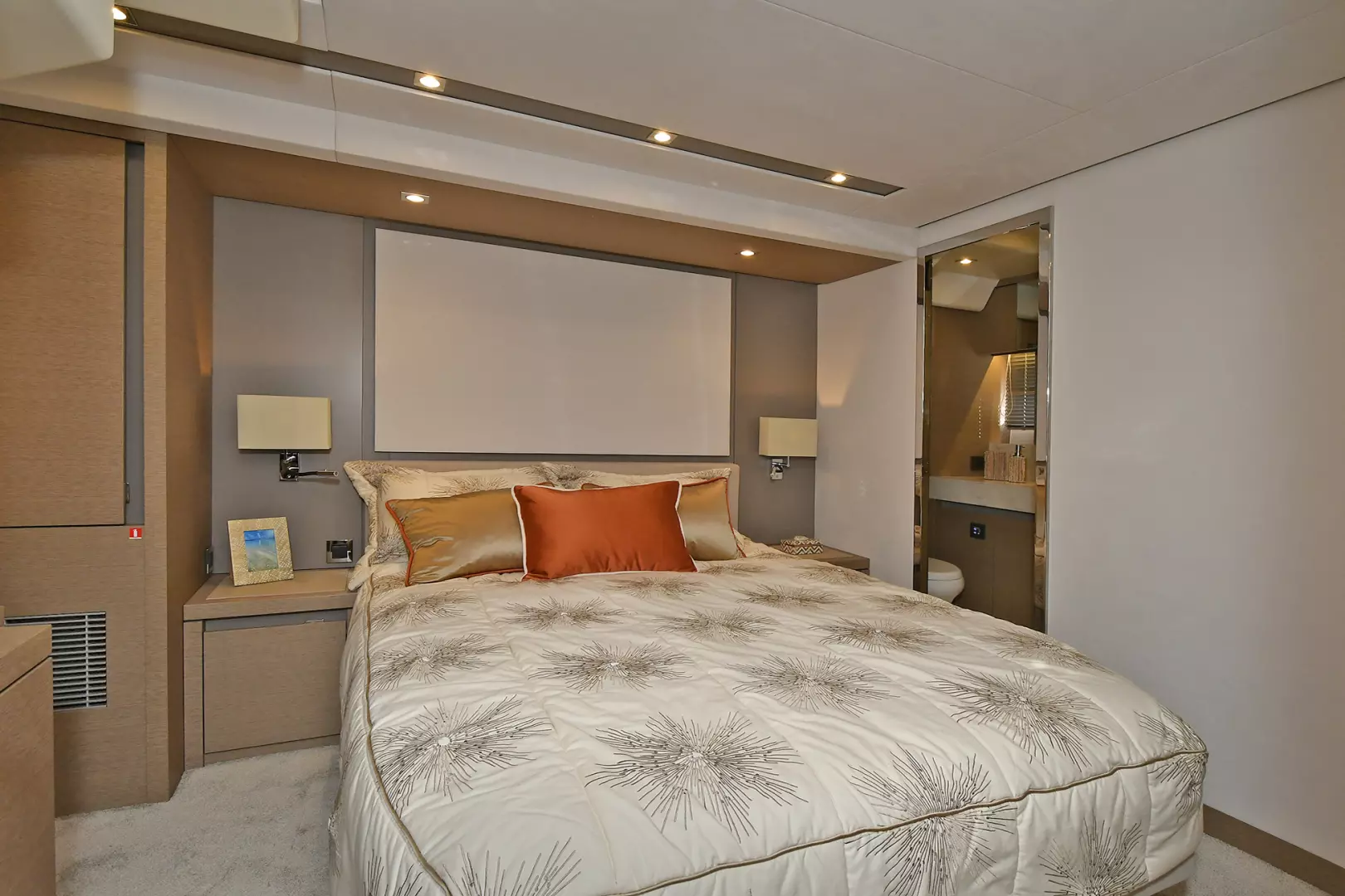 Prestige 680 Flybridge-2023-ON ORDER Staten Island-New York-United StatesVIP Stateroom  1083824