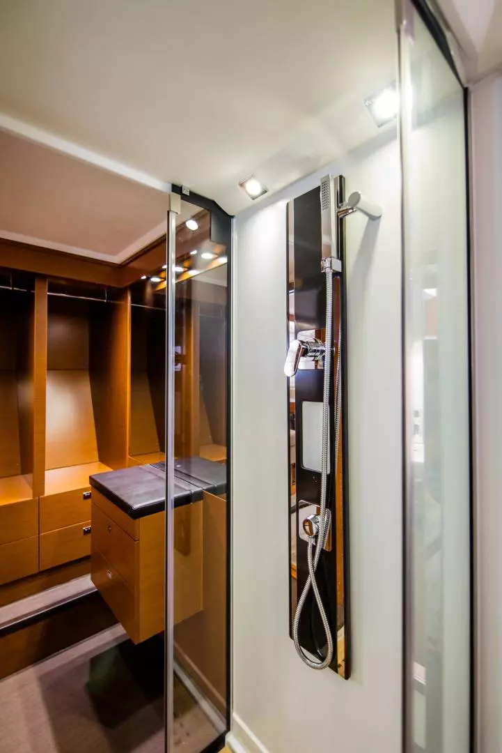 Prestige 550 Flybridge-2015-Marinas Jule Norwalk-Connecticut-United States 783275