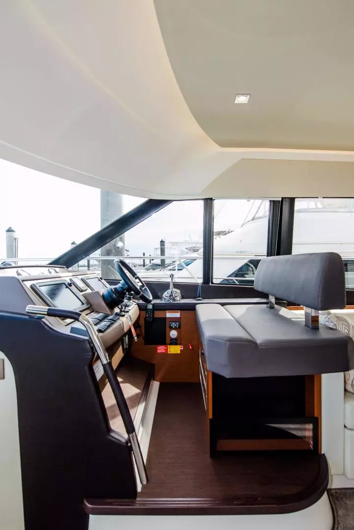 Prestige 550 Flybridge-2015-Marinas Jule Norwalk-Connecticut-United States 783277