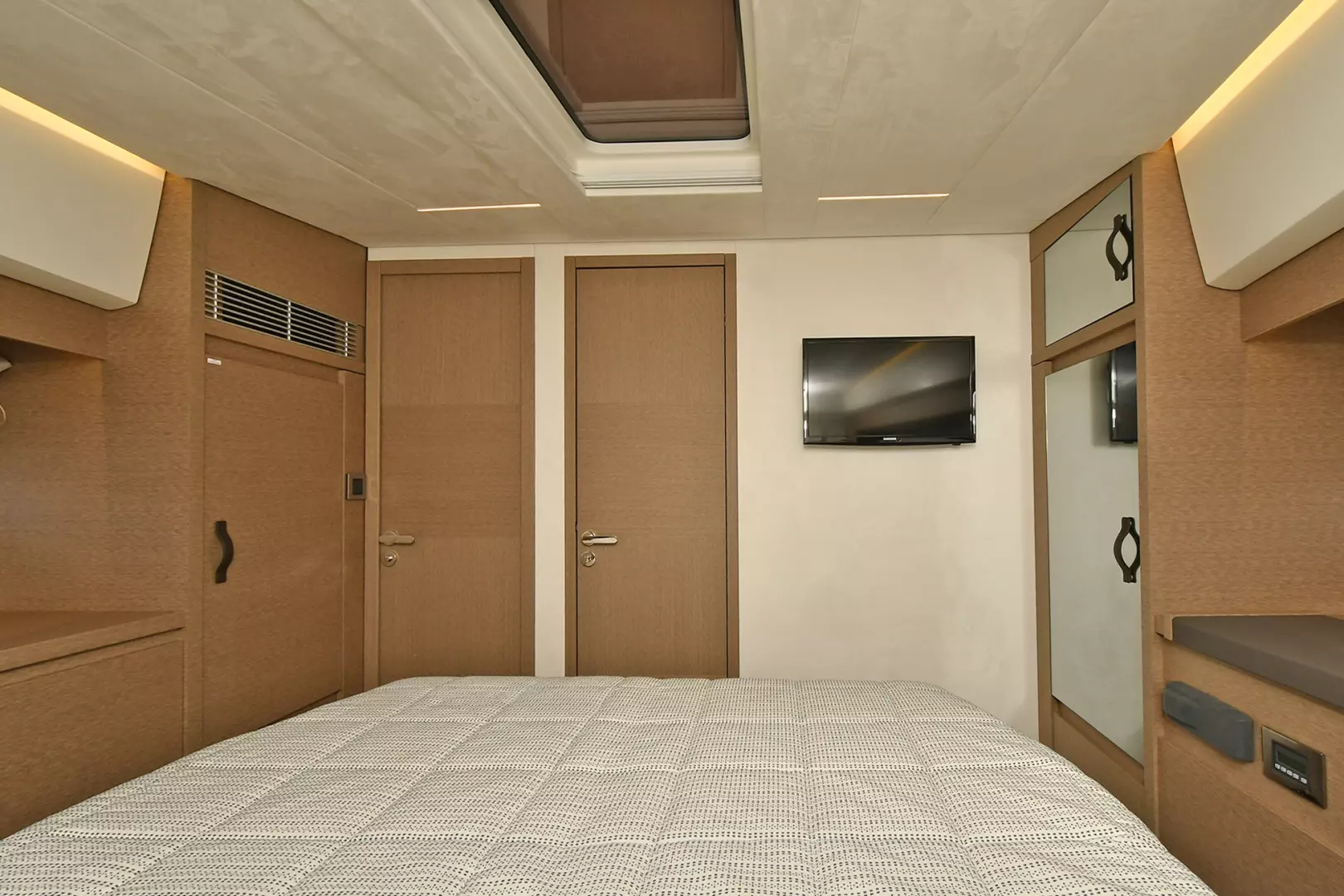 Prestige 520 Flybridge-2025-ON ORDER Staten Island-New York-United StatesVIP Stateroom  Aft View 1072985