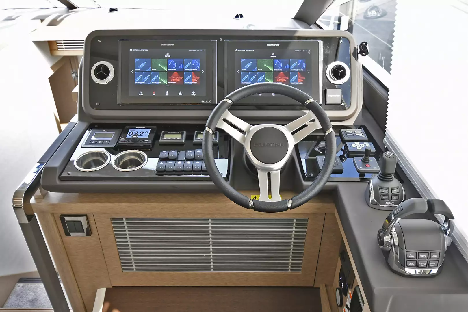 Prestige 520 Flybridge-2025-ON ORDER Staten Island-New York-United StatesLower Helm Station  1072980