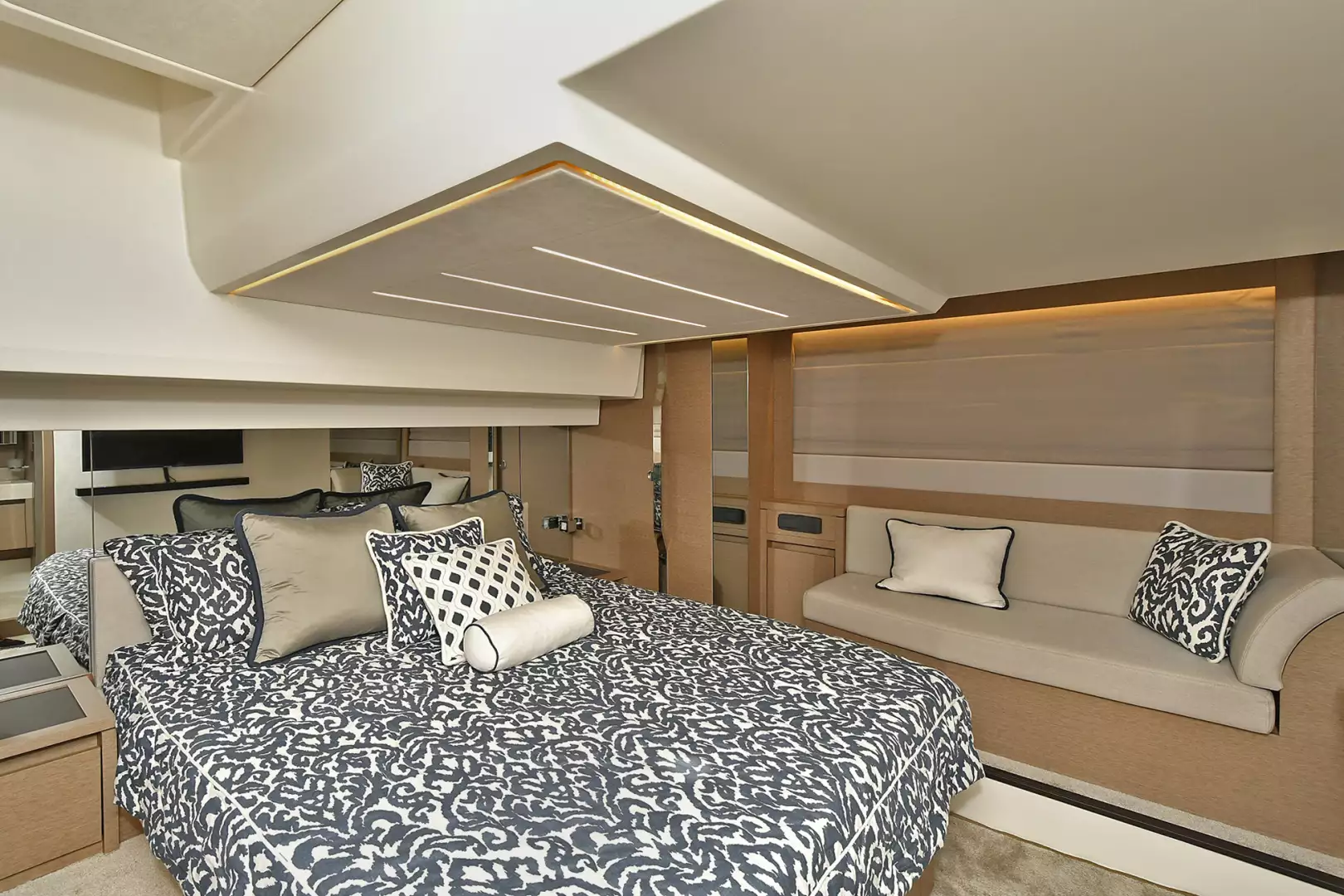 Prestige 520 Flybridge-2025-ON ORDER Staten Island-New York-United StatesMaster Stateroom  1072991