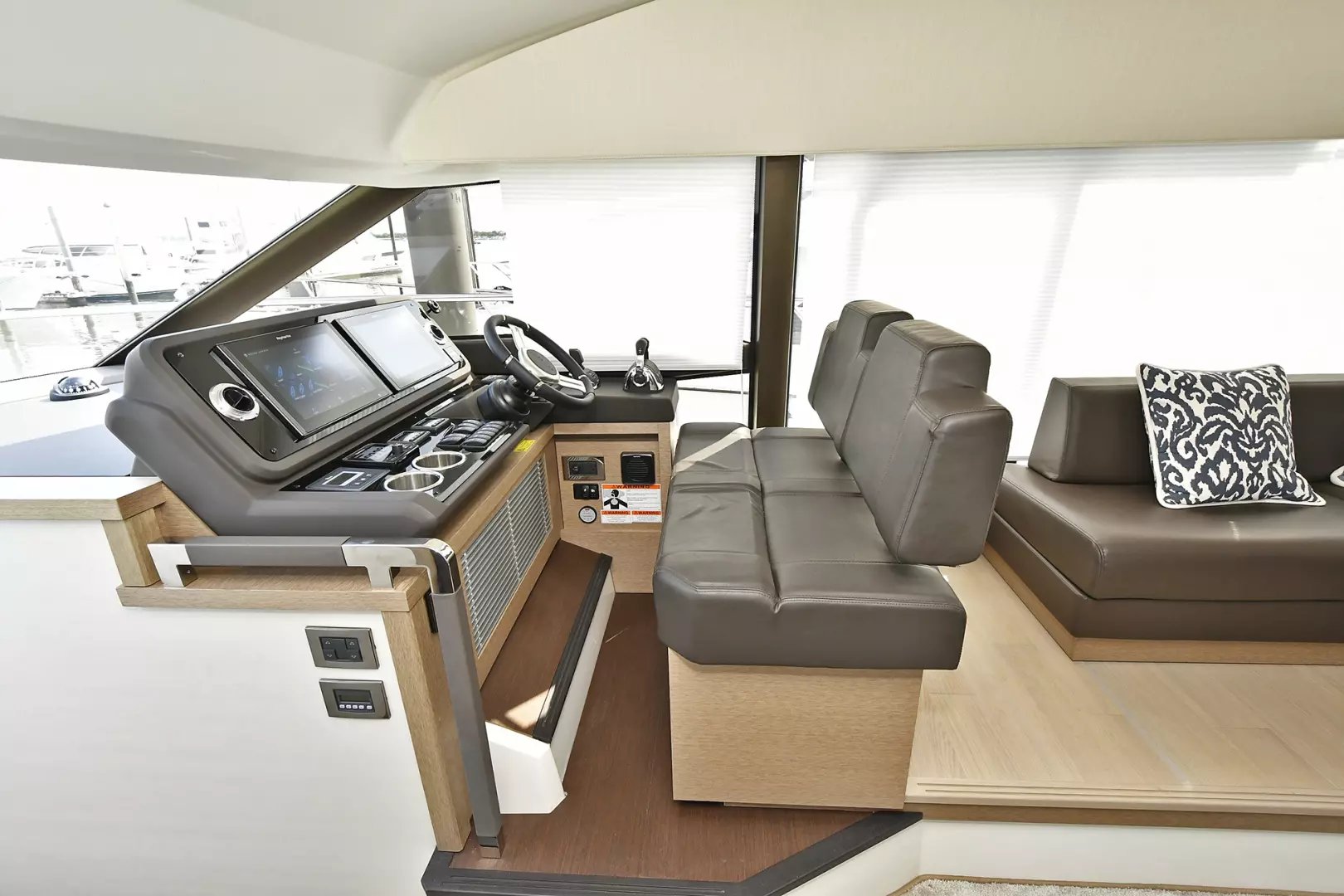 Prestige 520 Flybridge-2025-ON ORDER Staten Island-New York-United StatesLower Helm Station  1072979