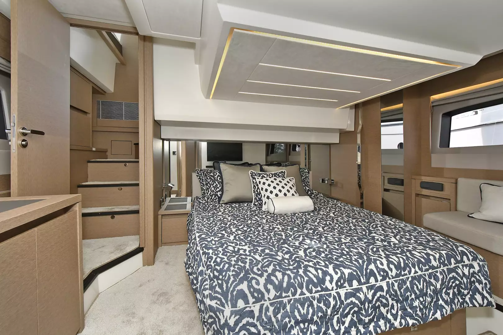 Prestige 520 Flybridge-2025-ON ORDER Staten Island-New York-United StatesMaster Stateroom  1072988