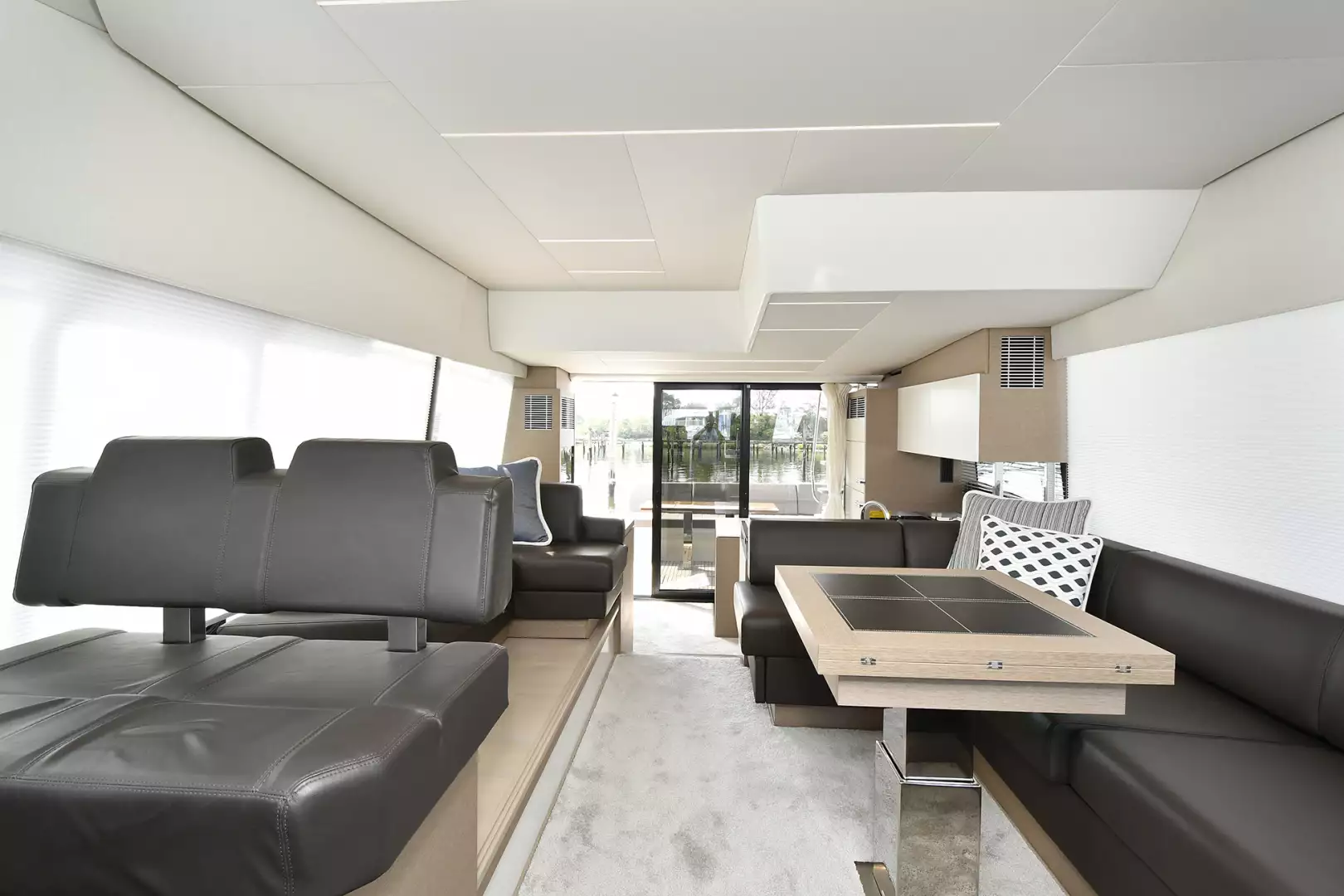 Prestige 520 Flybridge-2025-ON ORDER Staten Island-New York-United StatesAft Salon View 1072981