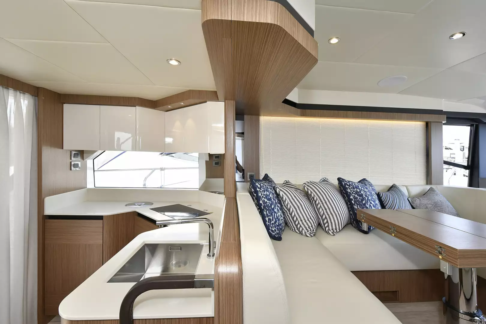 Absolute 50 Fly-2024-ON ORDER Staten Island-New York-United StatesSalon / Galley 1073069