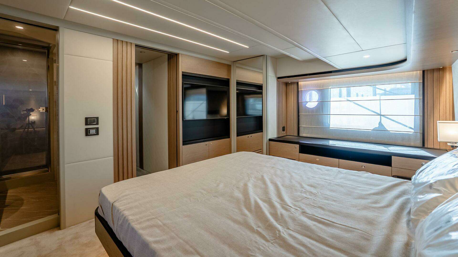 Absolute Navetta 58-2026-IN STOCK-AVAILABLE NOW Staten Island-New York-United States 5624467