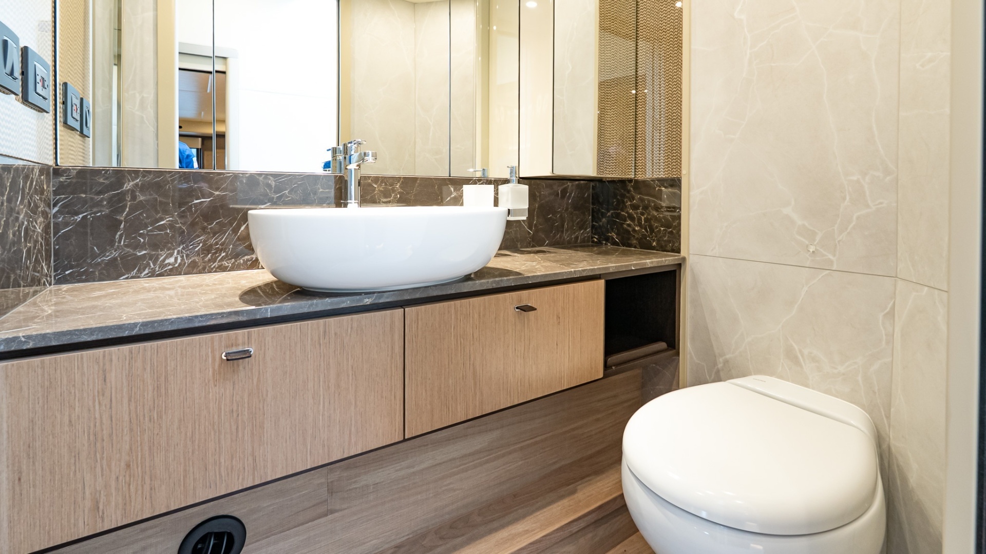Absolute 60 Fly-2026-ON ORDER Staten Island-New York-United States 6046081