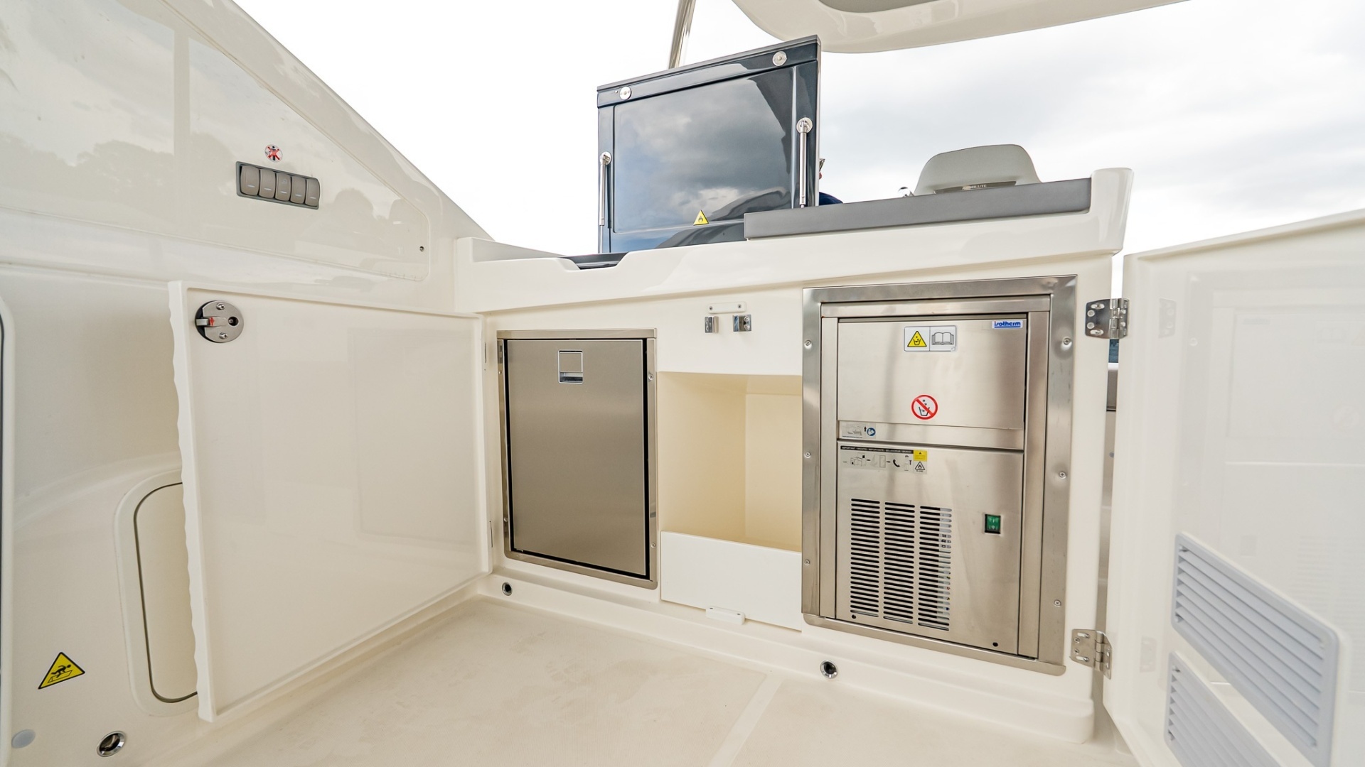 Absolute 60 Fly-2026-ON ORDER Staten Island-New York-United States 6046111