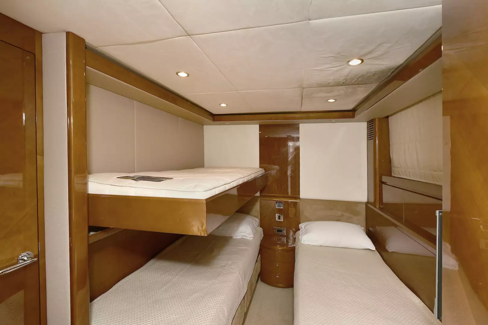 Princess 84 Flybridge-2006-Impromptu II Center Island-New York-United StatesGuest Stateroom  Port Side 1068792