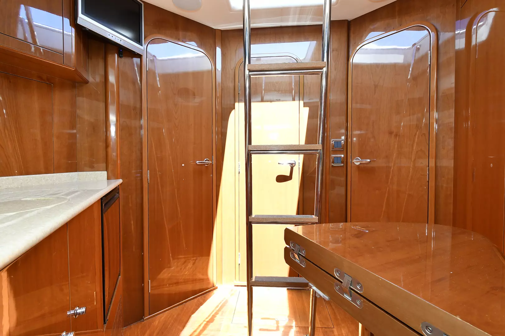 Princess 84 Flybridge-2006-Impromptu II Center Island-New York-United StatesCrew Quarters 1181931