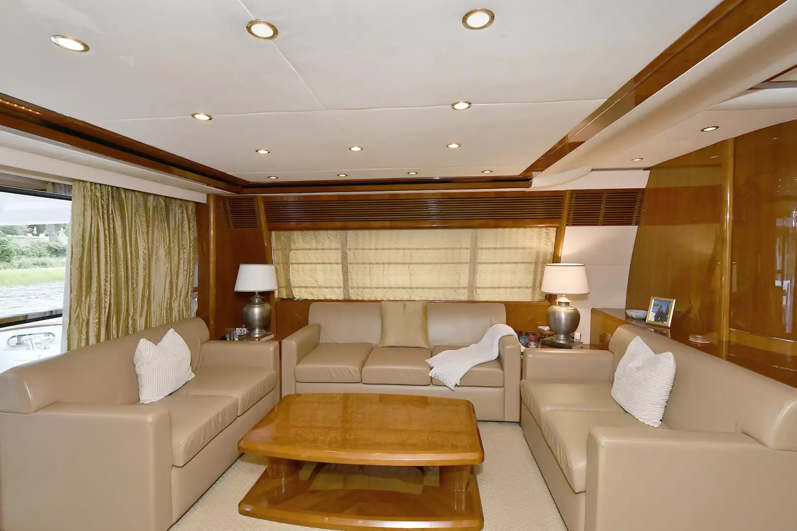 Princess 84 Flybridge-2006-Impromptu II Center Island-New York-United StatesSalon Seating  1068765