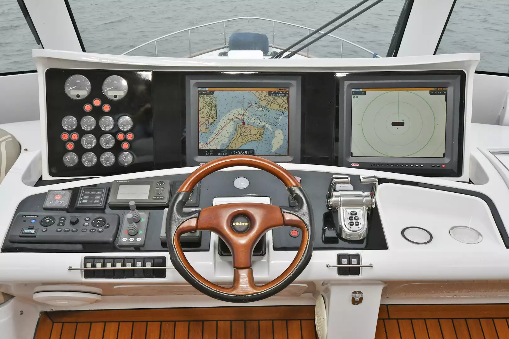 Princess 84 Flybridge-2006-Impromptu II Center Island-New York-United StatesHelm Station  1068763