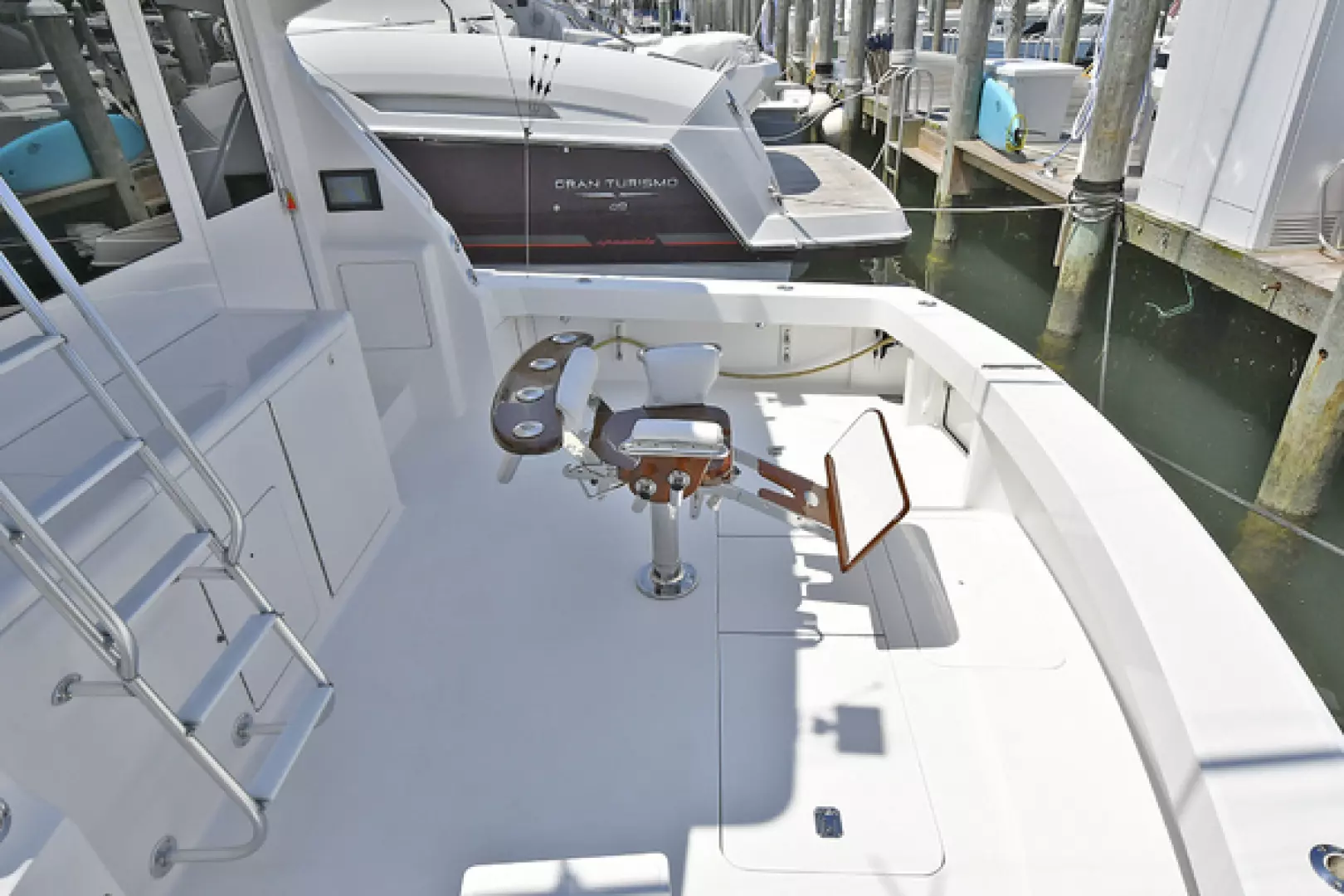 Viking 50 Convertible-2001-Reel Savage Freeport-New York-United StatesCockpit 1203782