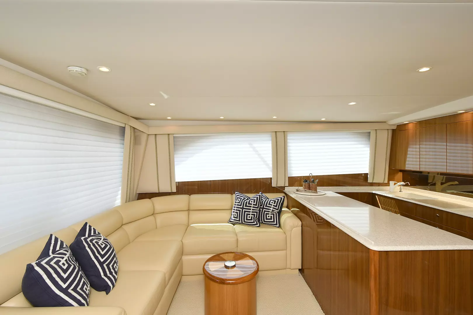 Viking 52 Convertible-2006-Relentless Westport-Connecticut-United StatesSalon  1212117