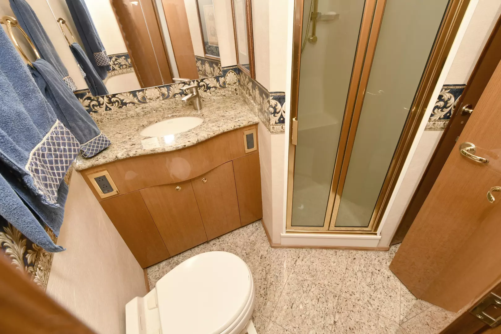 Viking 56 Convertible with Mezzanine-2004-Katherin Whitestone-New York-United StatesGuest Head 1221495