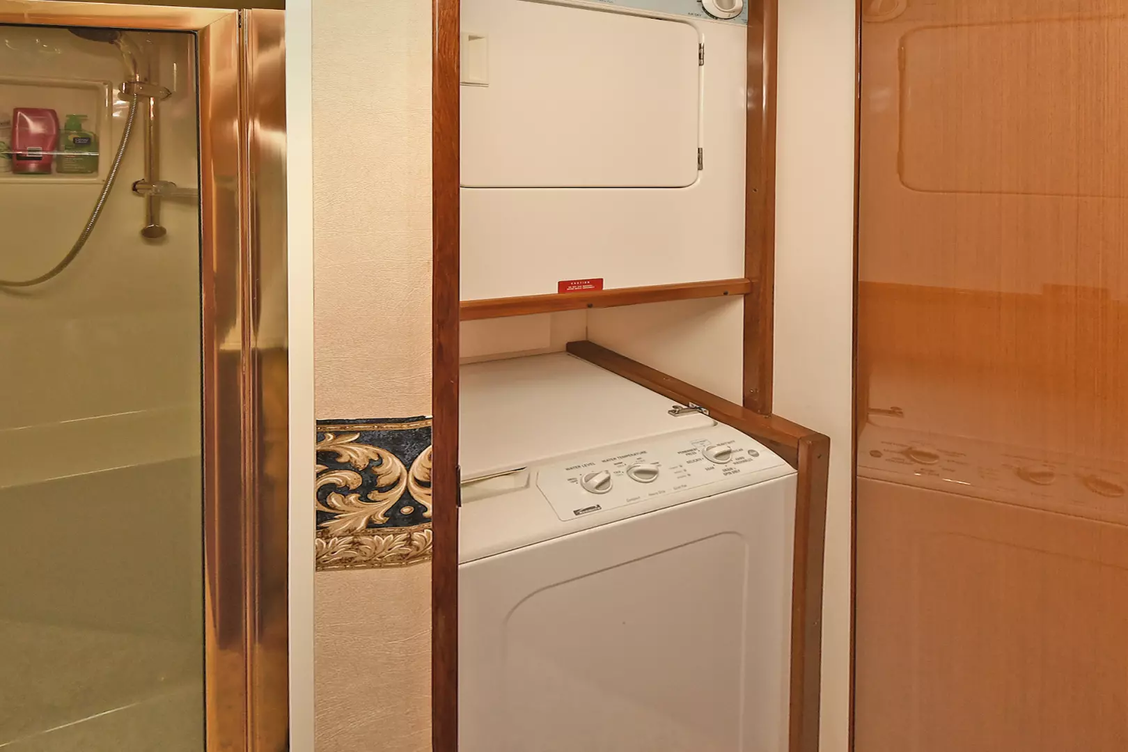 Viking 56 Convertible with Mezzanine-2004-Katherin Whitestone-New York-United StatesWasher/Dryer  1221496