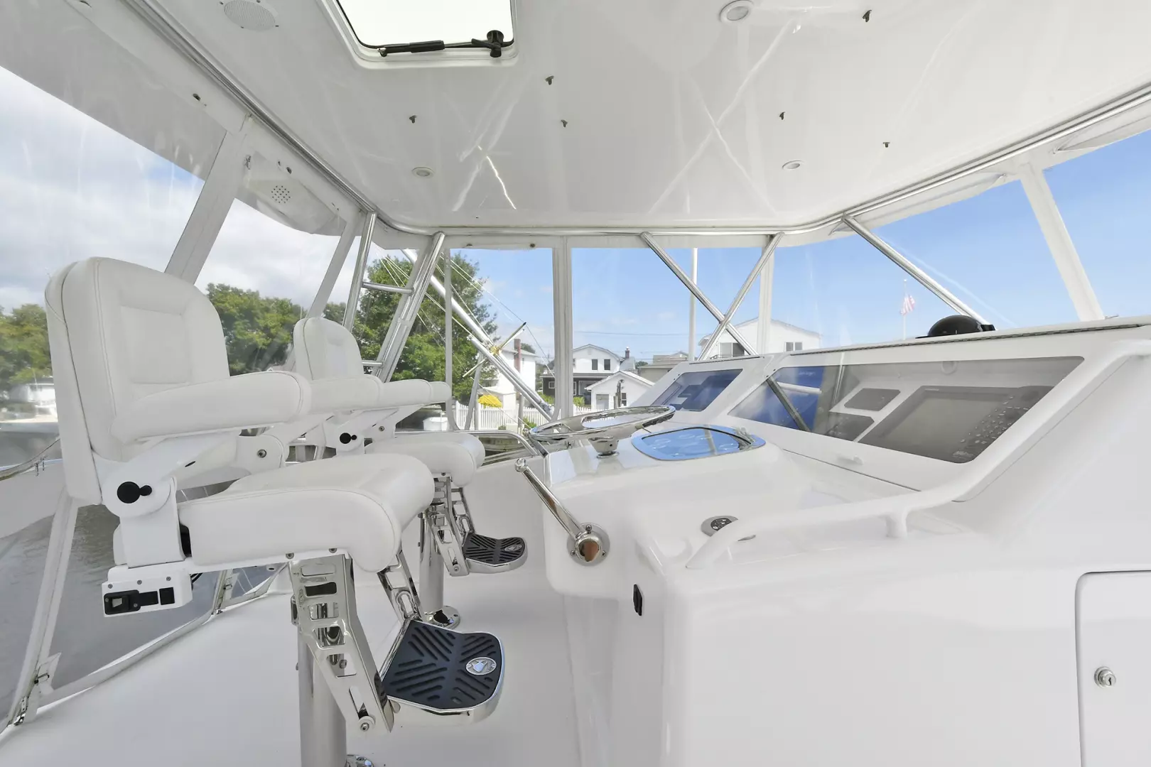 Viking 48 Convertible-2003-Renate Babylon-New York-United StatesHelm Seating  1224379