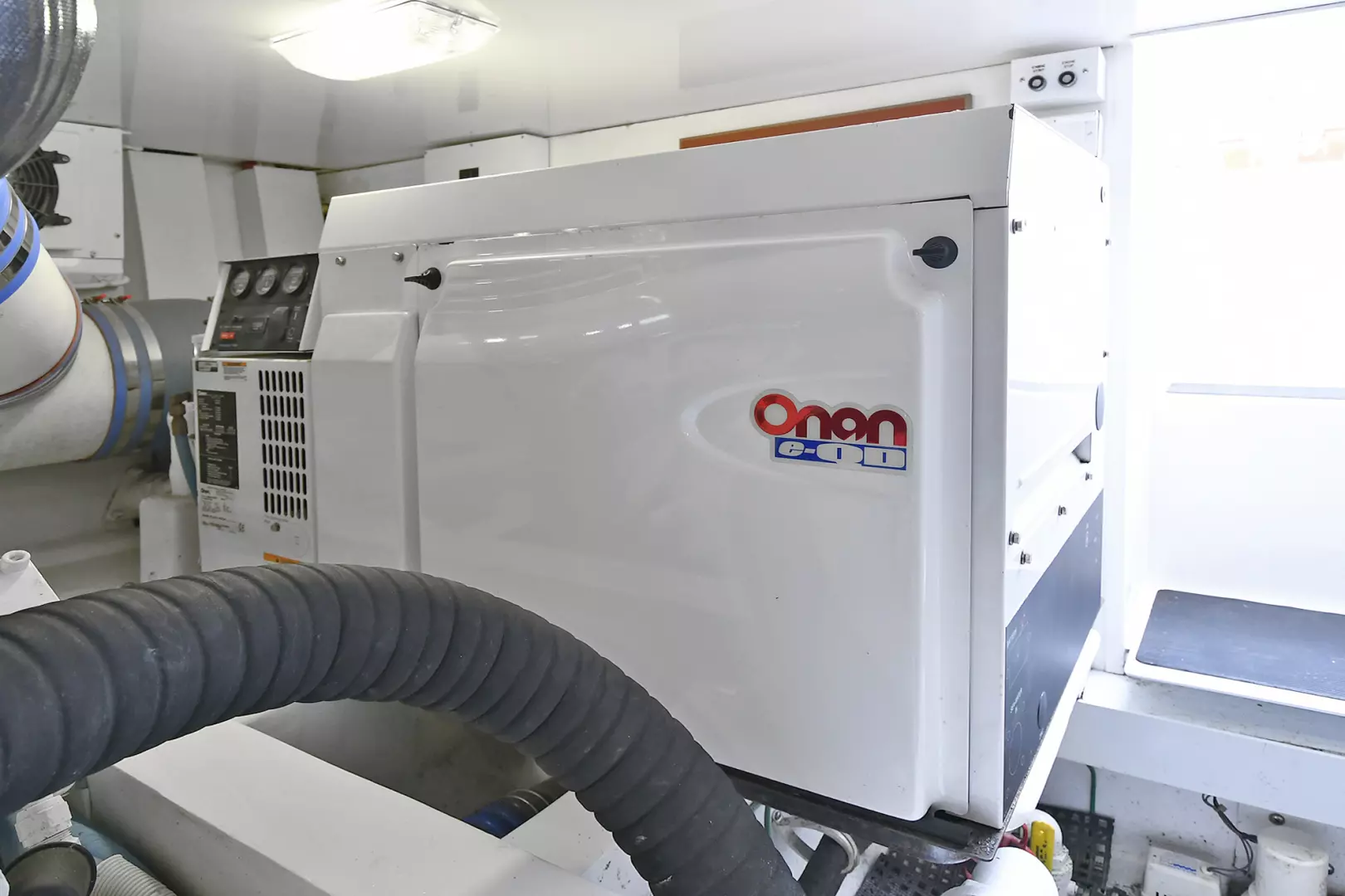 Viking 48 Convertible-2003-Renate Babylon-New York-United StatesEngine Room  1224407