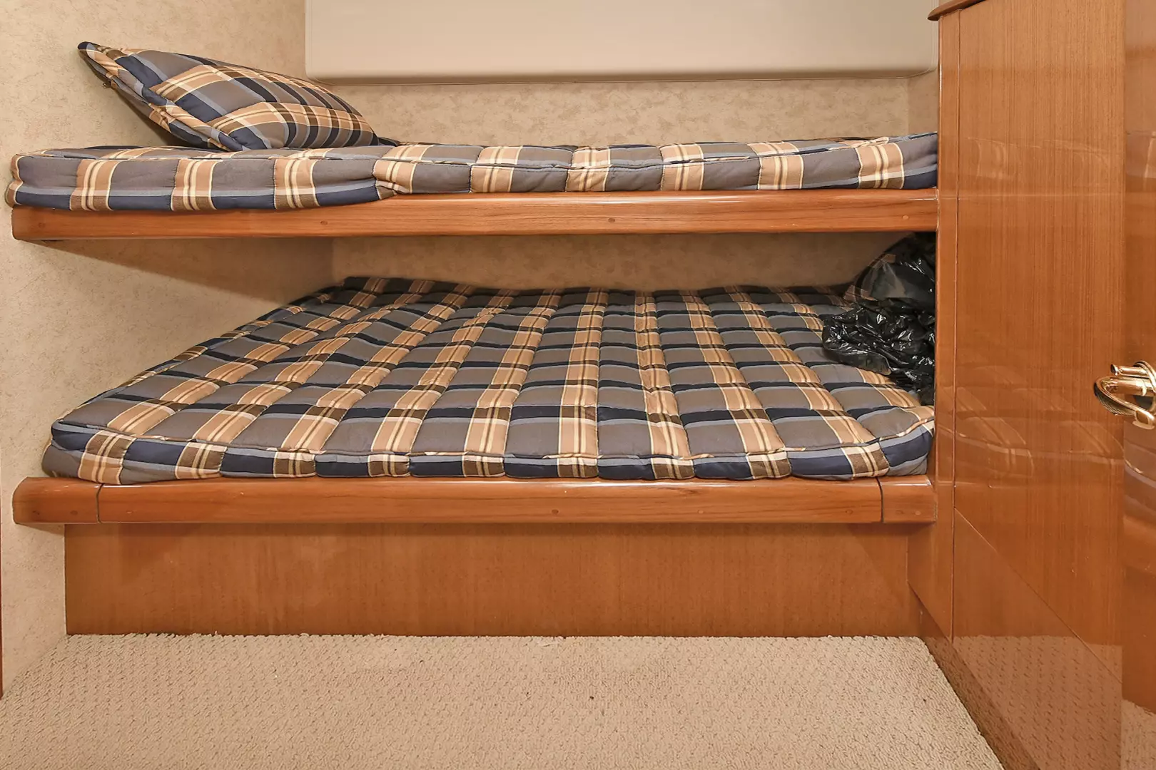 Viking 48 Convertible-2003-Renate Babylon-New York-United StatesFlybridge Seating 1224399