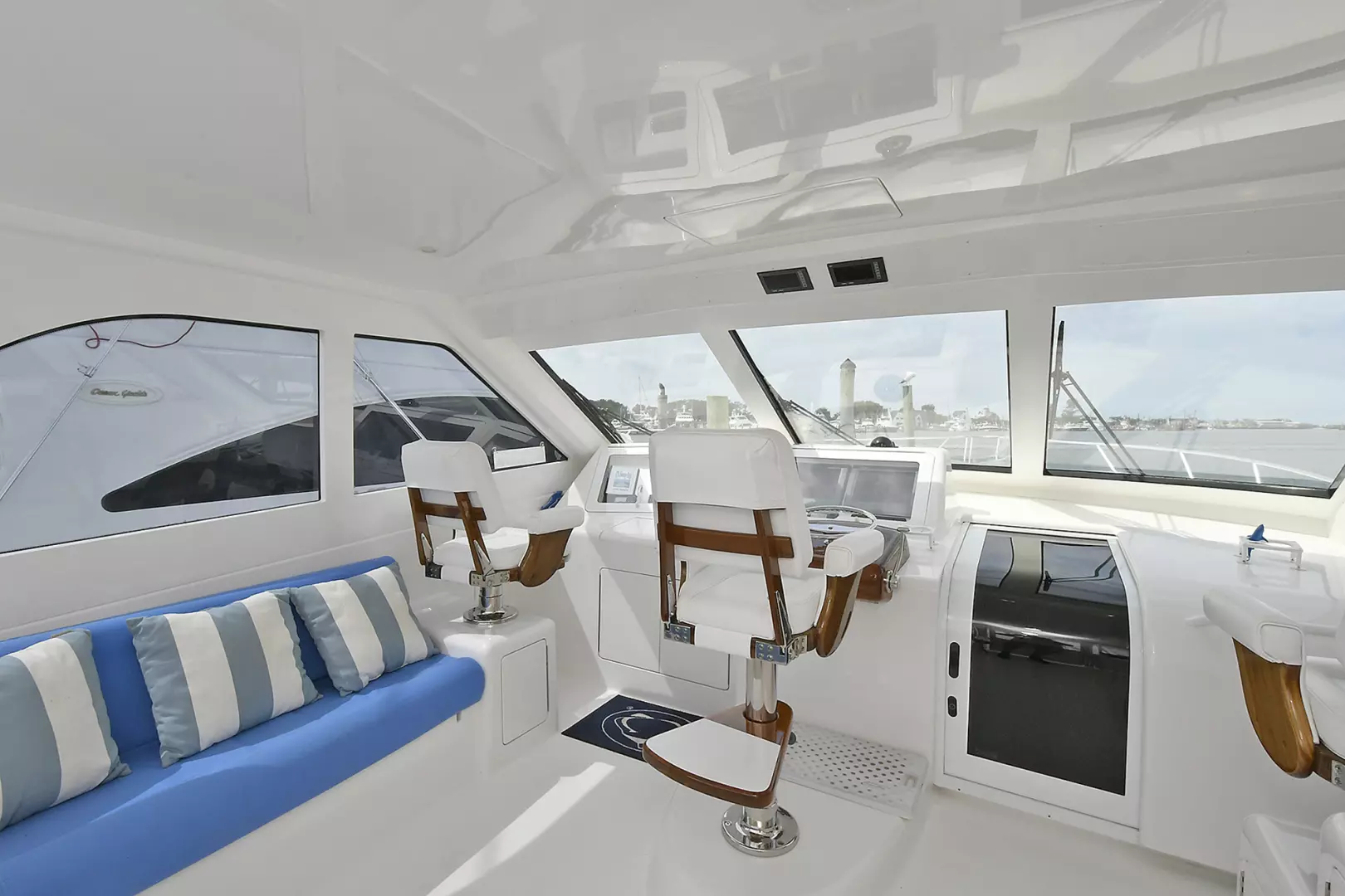 Viking 52 Open-2009-Oh Sonny Boy Freeport-New York-United StatesHelm Deck 1225977