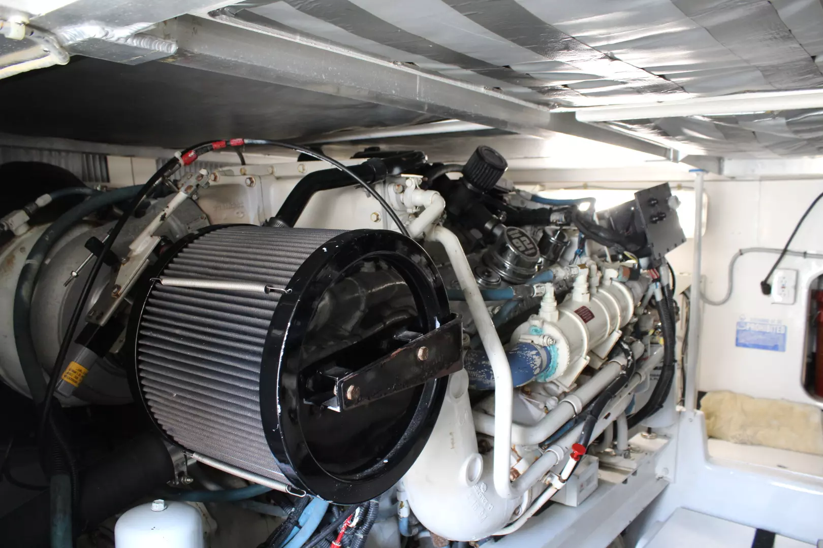 Viking 43 Convertible-1998-Valhalla Patchogue-New York-United StatesEngine Room  1269926