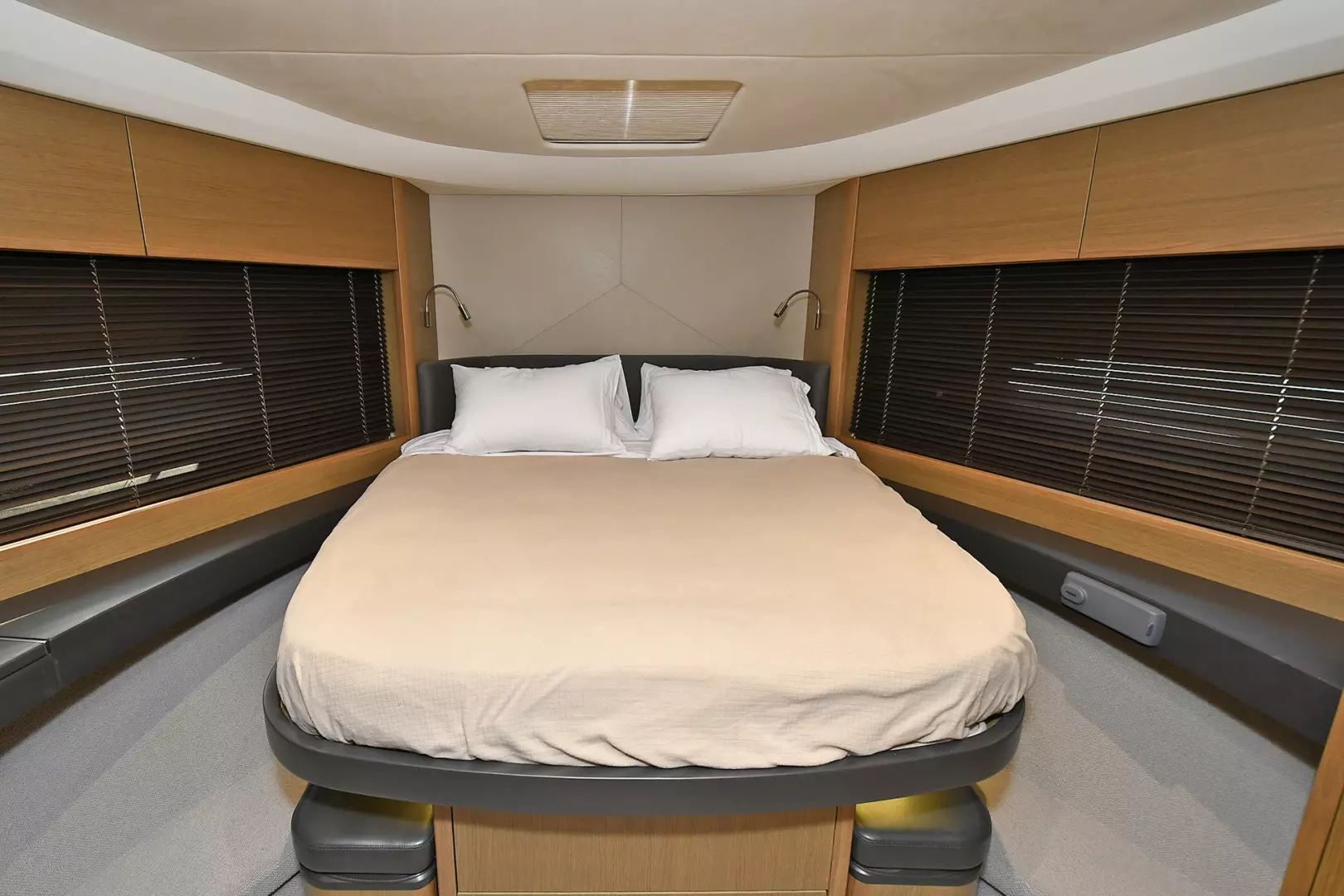 Princess 52 Flybridge-2016-About Time Montauk-New York-United StatesVIP Stateroom  1316566