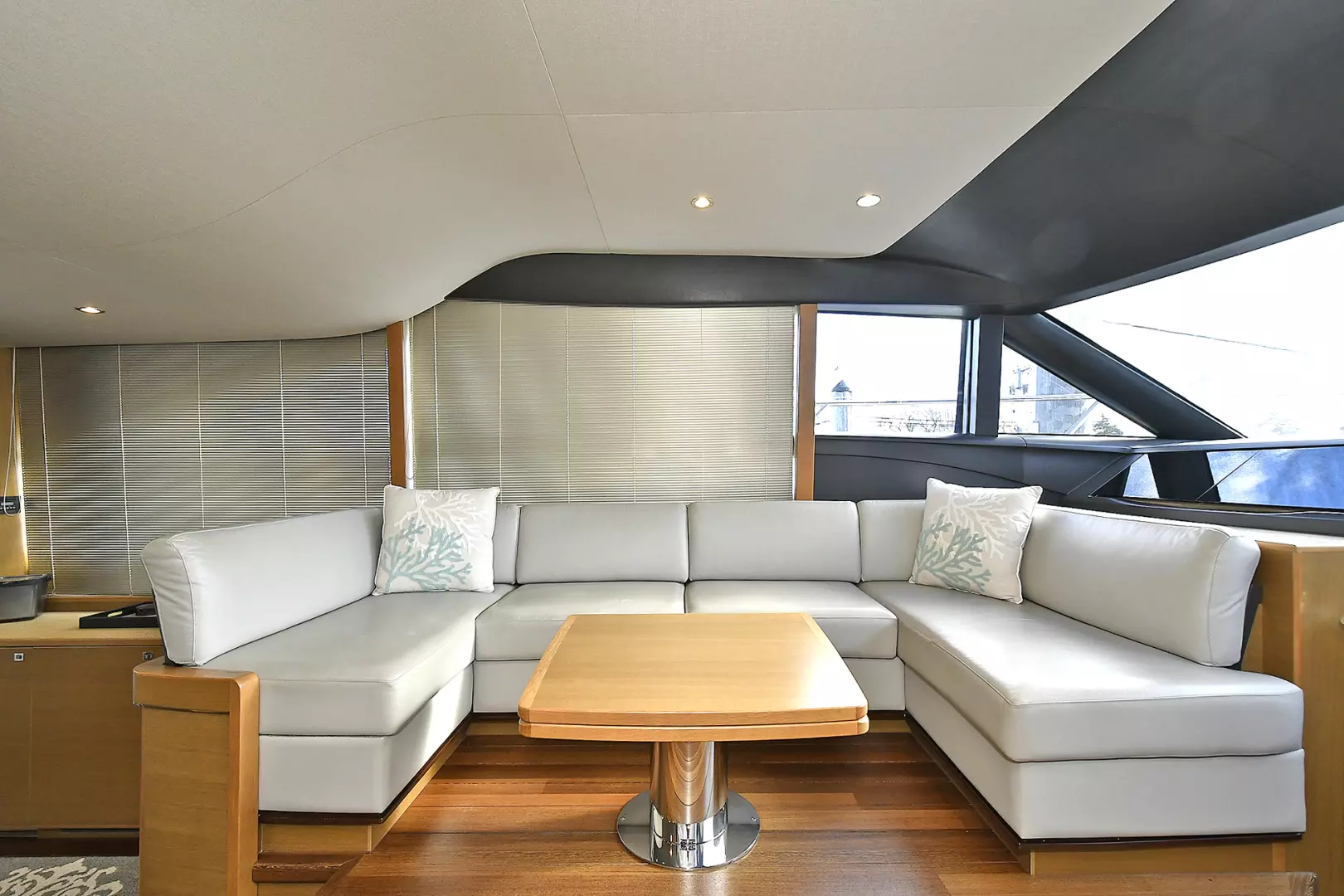 Princess 52 Flybridge-2016-About Time Montauk-New York-United StatesSalon  1316561
