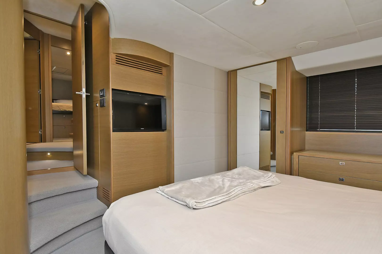 Princess 52 Flybridge-2016-About Time Montauk-New York-United StatesMaster Stateroom  1316576