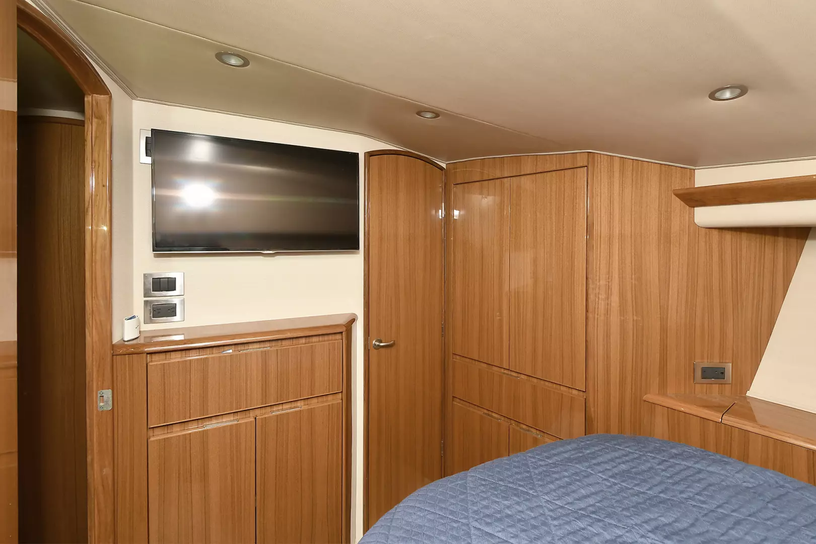 Viking 52 Convertible-2015-UTF Freeport-New York-United StatesMaster Stateroom 1337664