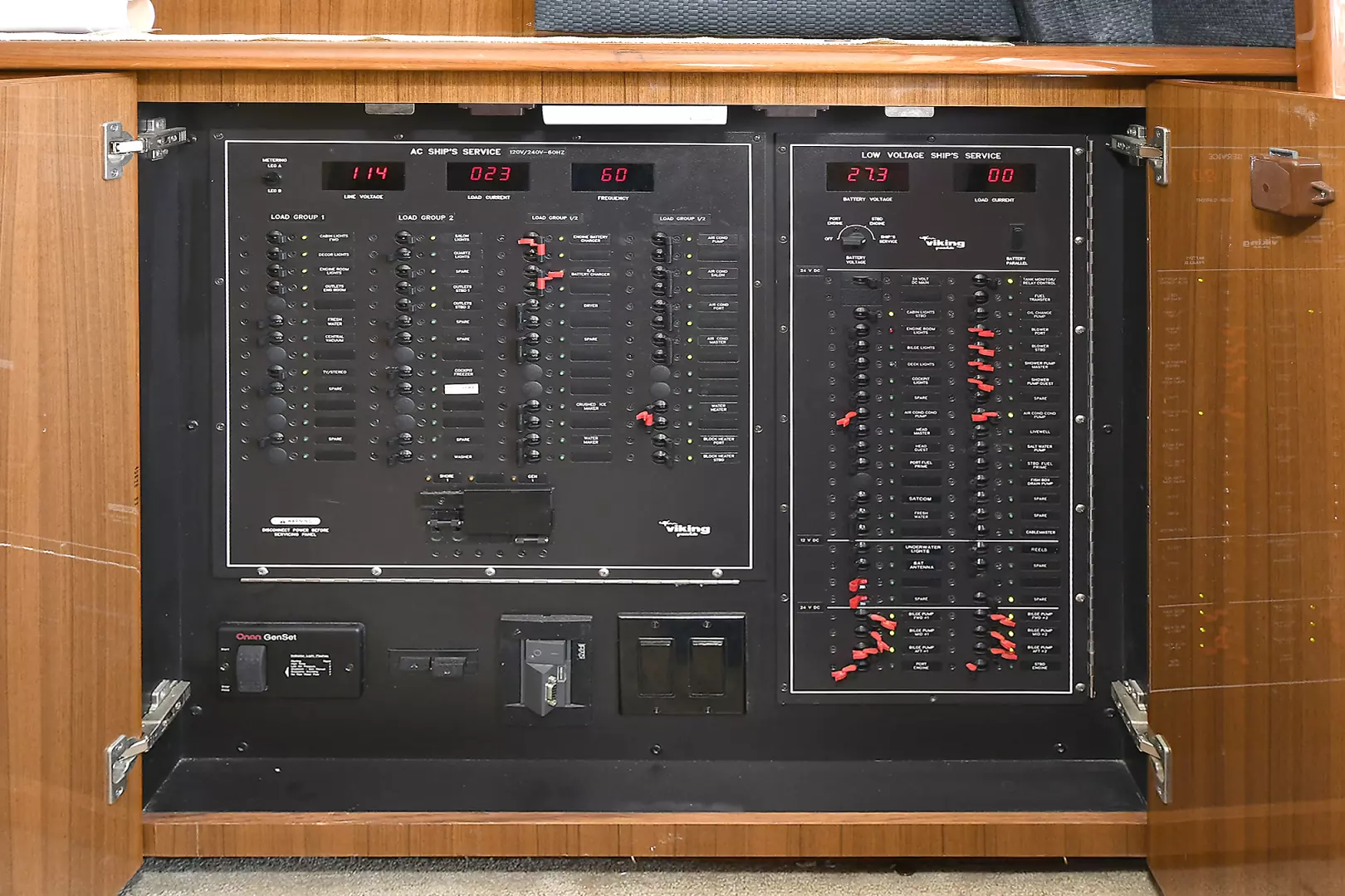 Viking 45 Convertible-2005-JACKPOT Montauk-New York-United StatesControl Panel 1341117