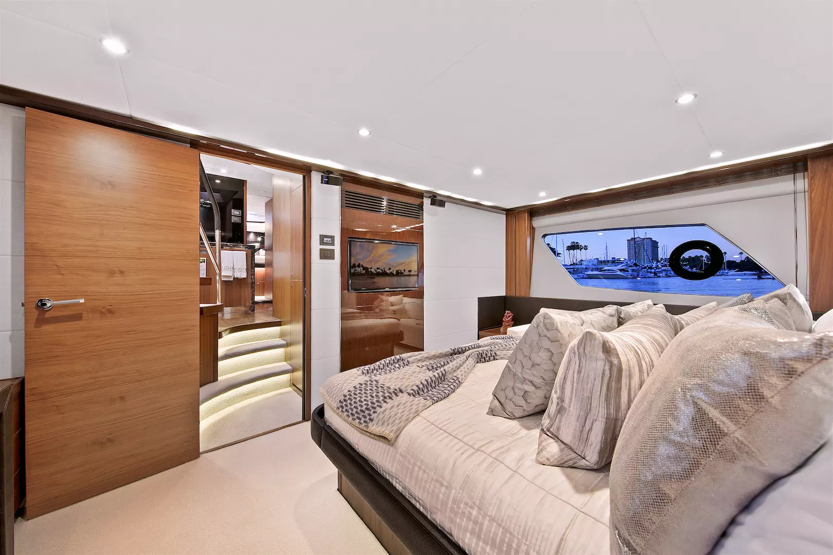 Princess V72-2014-BREATHLESS Marina Del Rey-California-United StatesMaster Stateroom  1348530