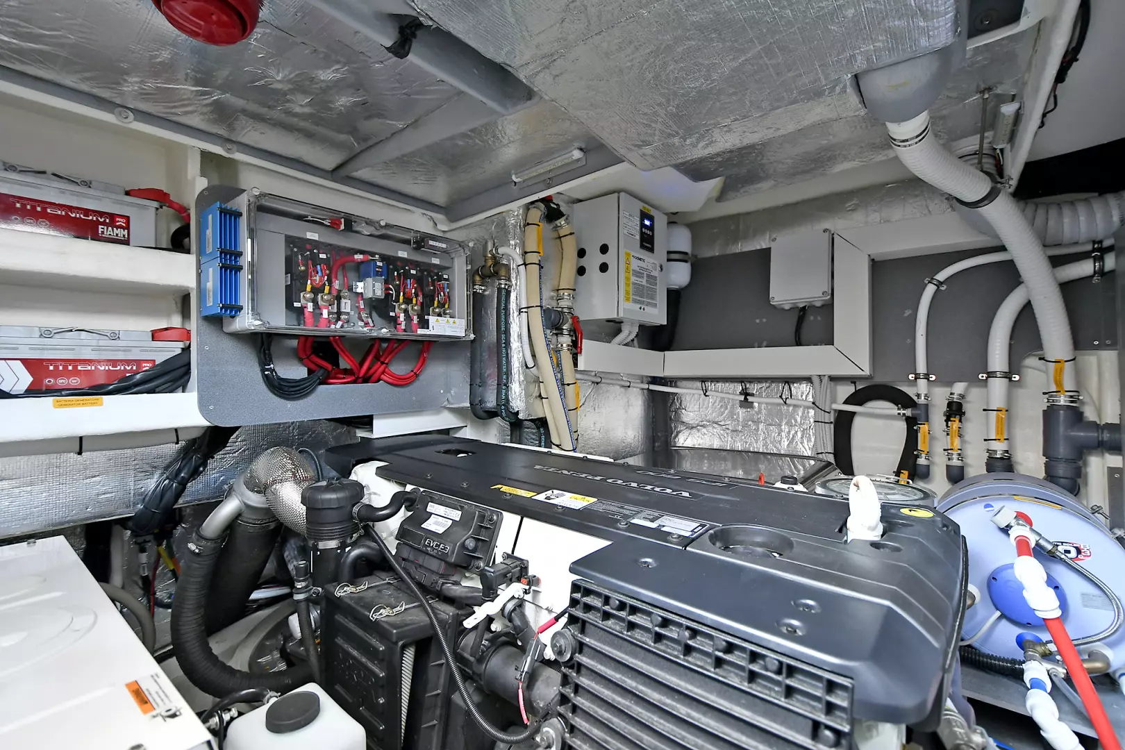 Absolute Fly-2019  Staten Island-New York-United StatesEngine Room  1451545