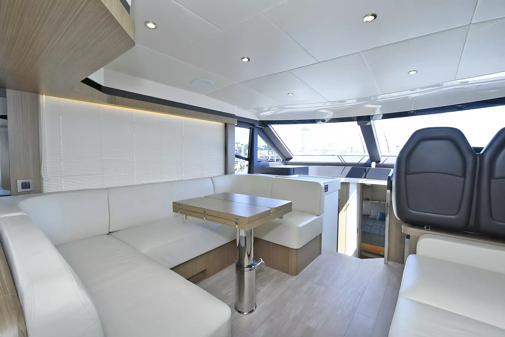 Absolute Fly-2019  Staten Island-New York-United StatesSalon  1451526