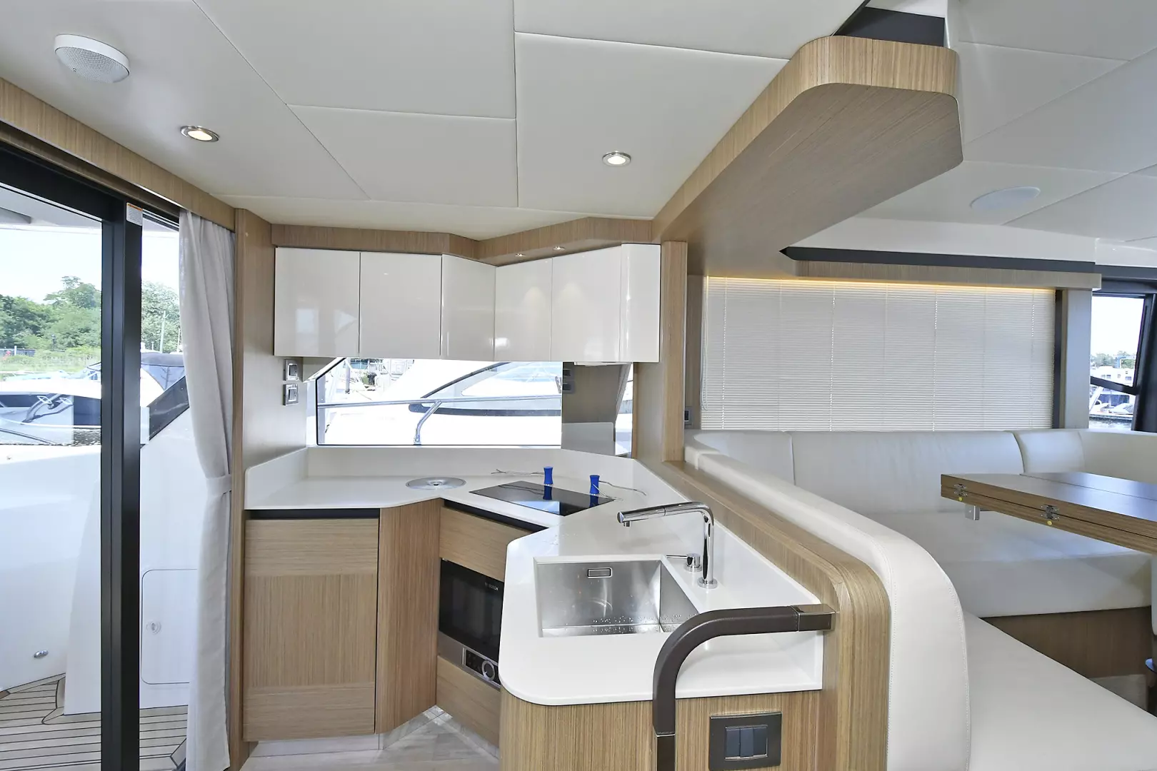 Absolute Fly-2019  Staten Island-New York-United StatesGalley 1451527