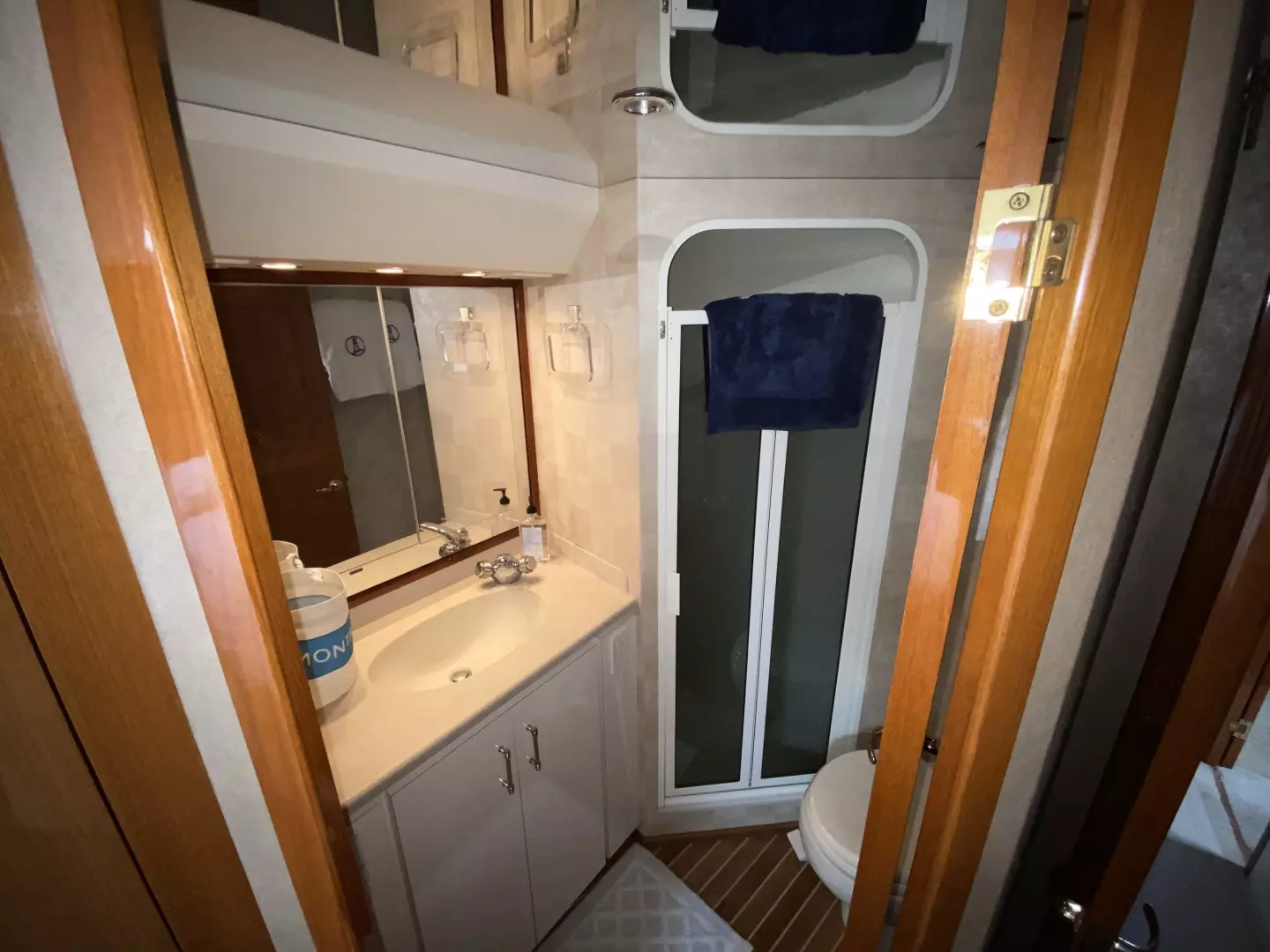 Viking 61 Convertible-2001-Second Chance Montauk-New York-United StatesGuest Head 1479025