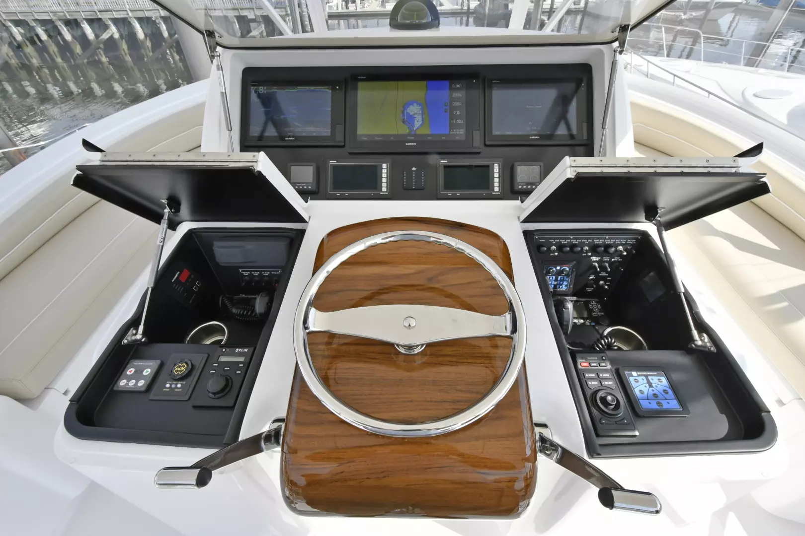 Viking 48 Convertible-2019 -Norwalk-Connecticut-United StatesHelm Station  1479203