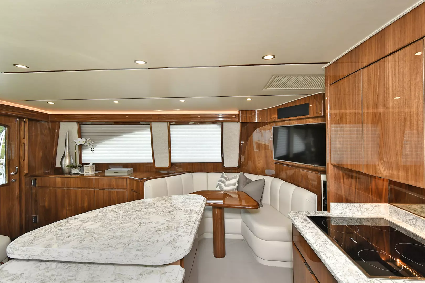 Viking 48 Convertible-2019 -Norwalk-Connecticut-United StatesDinette 1479201