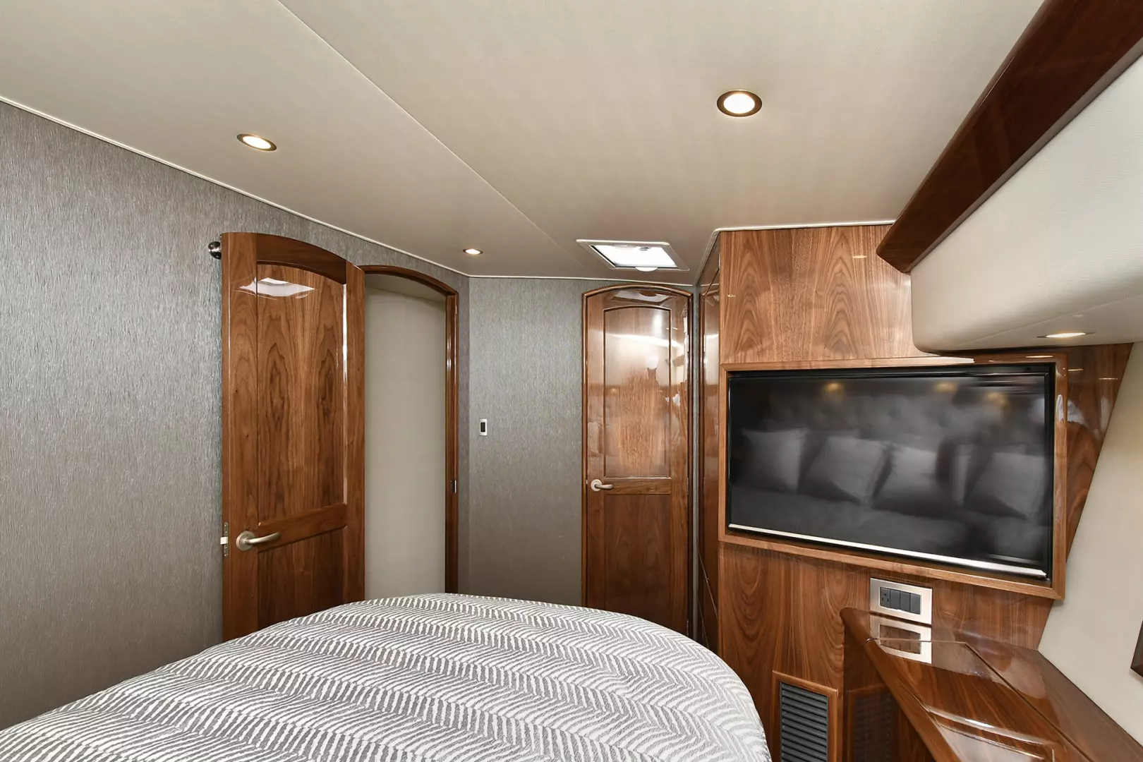Viking 48 Convertible-2019 -Norwalk-Connecticut-United StatesMaster Stateroom  1479251