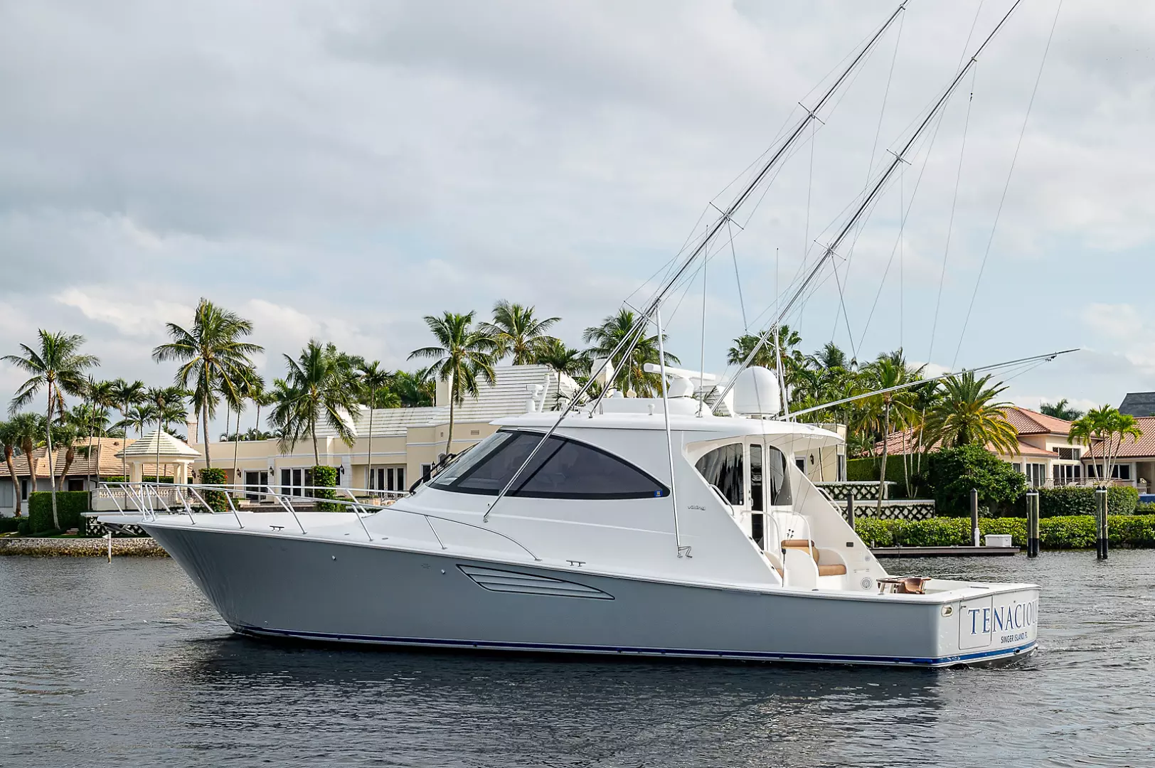 2016 Viking 52 Sport Coupe Yacht For Sale | TENACIOUS | SI Yachts