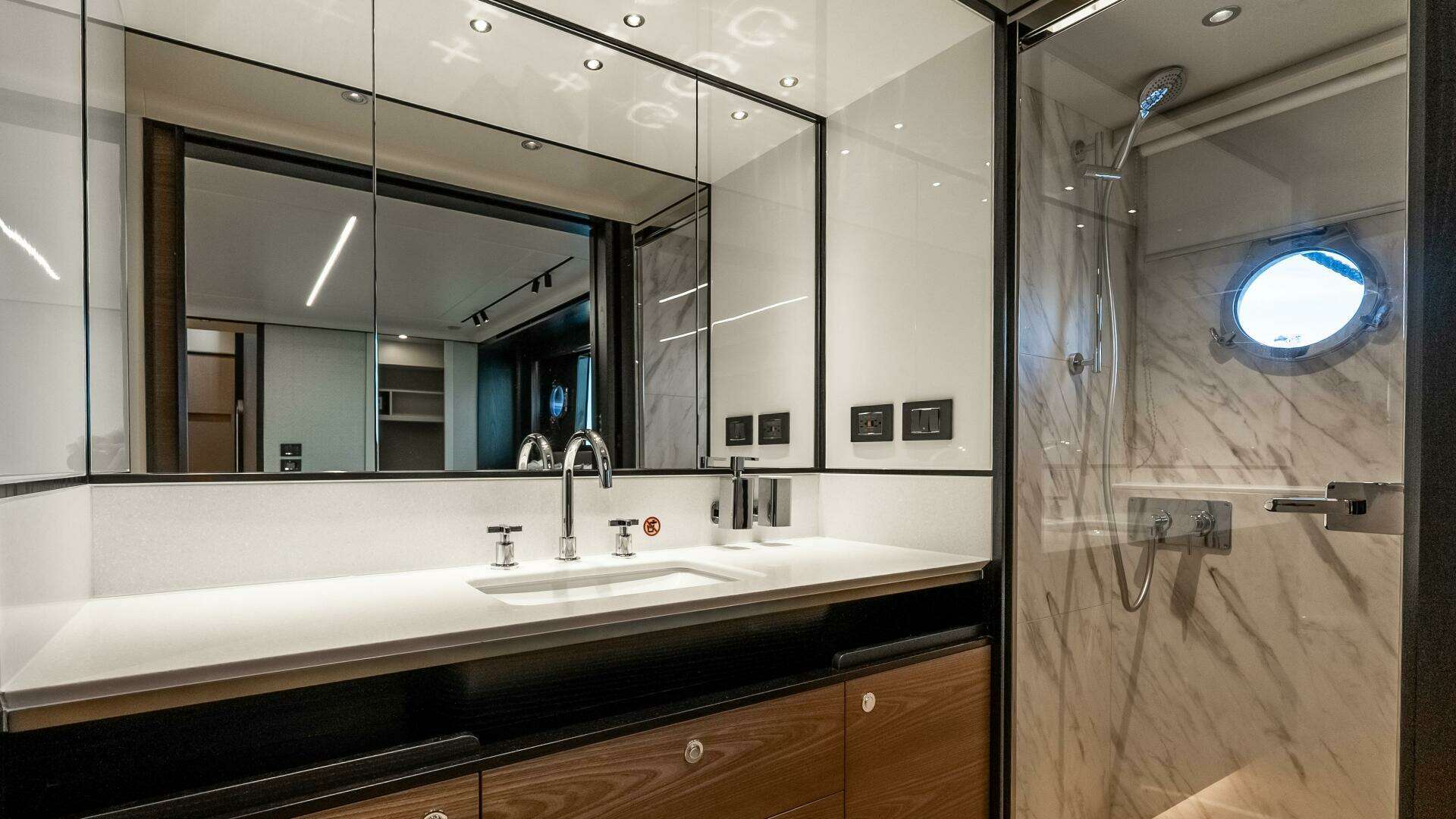 Absolute Navetta 64-2025-IN STOCK  IMMEDIATE DELIVERY Staten Island-New York-United States 5313033