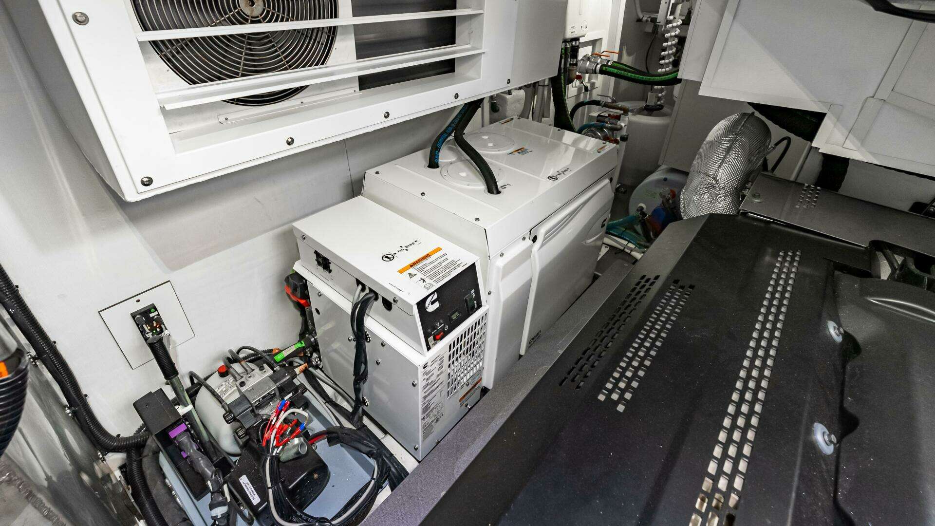 Absolute Navetta 64-2025-IN STOCK  IMMEDIATE DELIVERY Staten Island-New York-United States 5313145