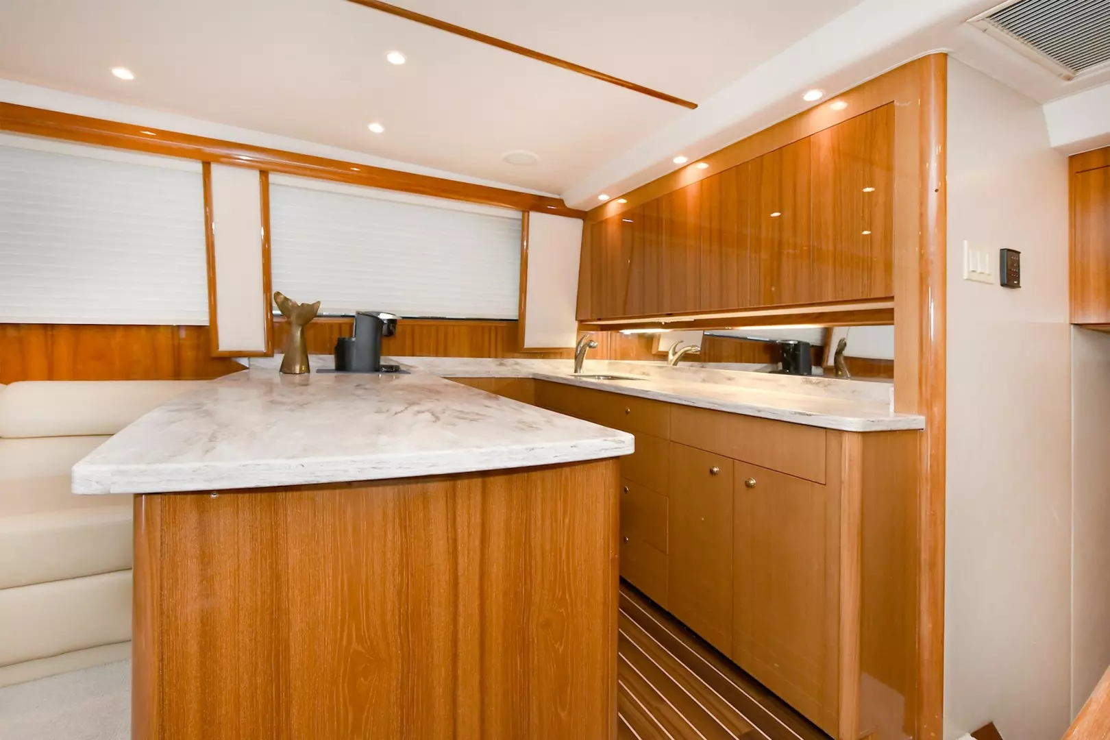 Viking 52 Convertible-2002-Canyon Bound Montauk-New York-United States 1737770